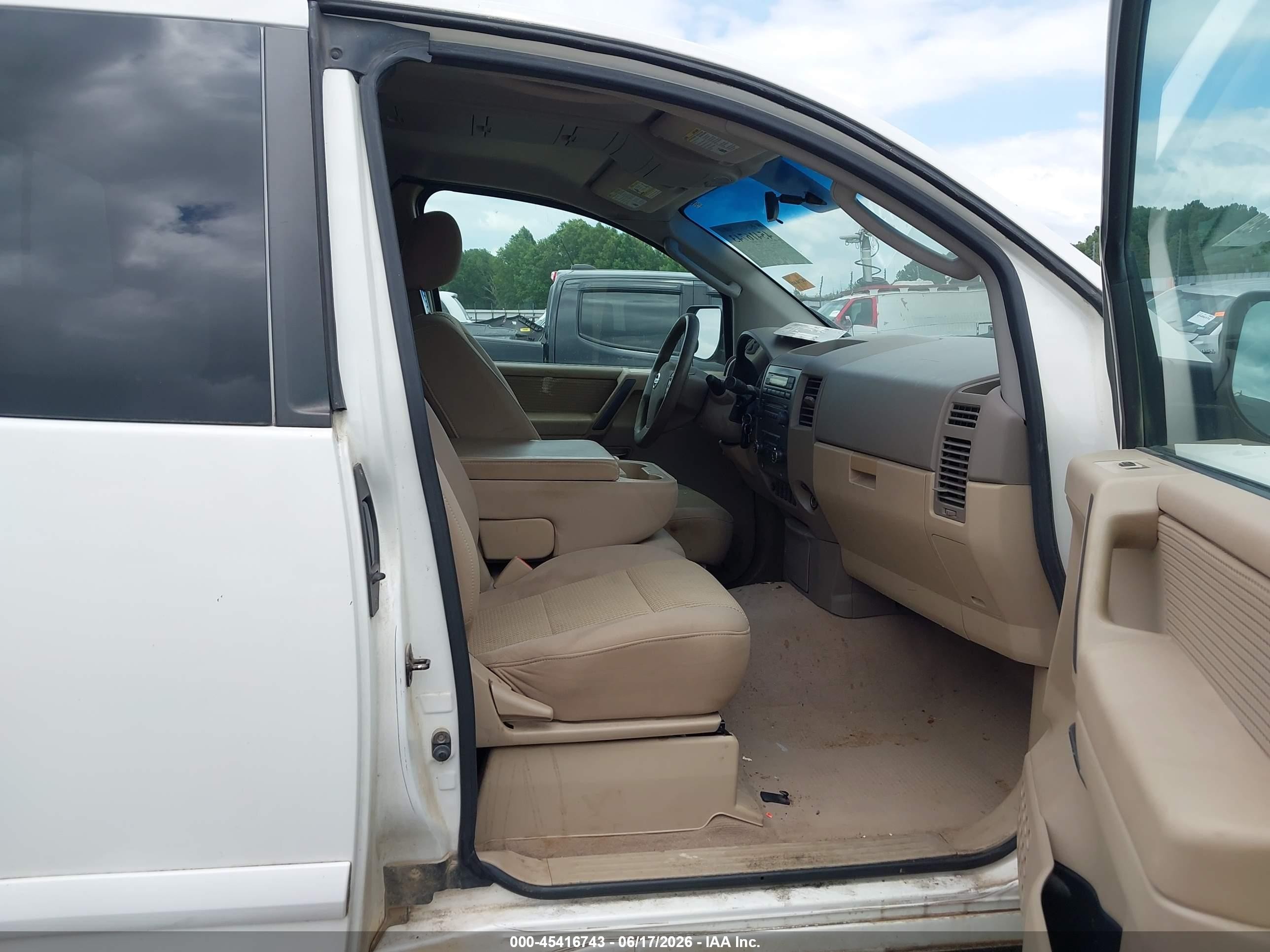 2008 Nissan Titan Xe White vin: 1N6BA06A68N359628
