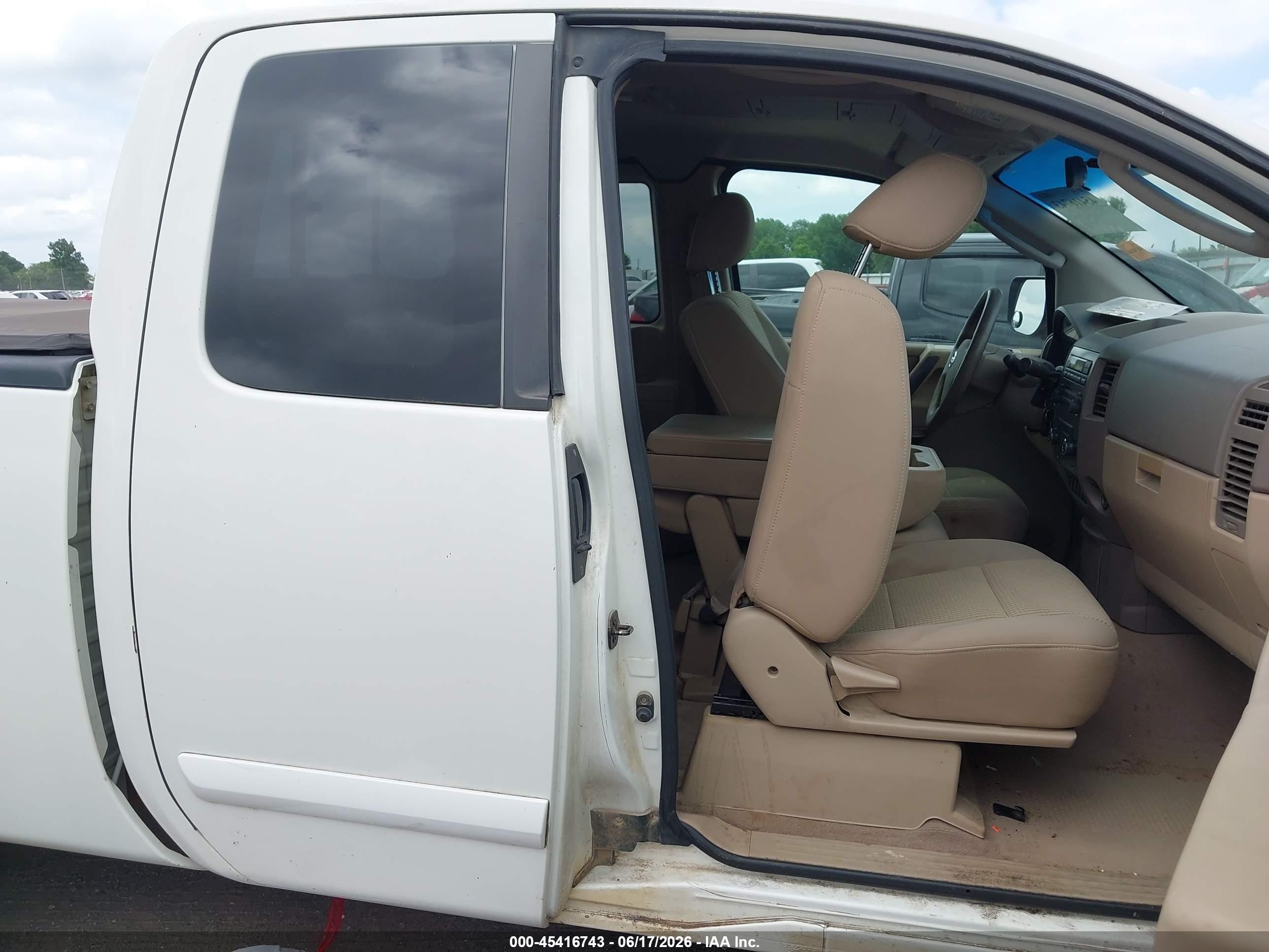 2008 Nissan Titan Xe White vin: 1N6BA06A68N359628
