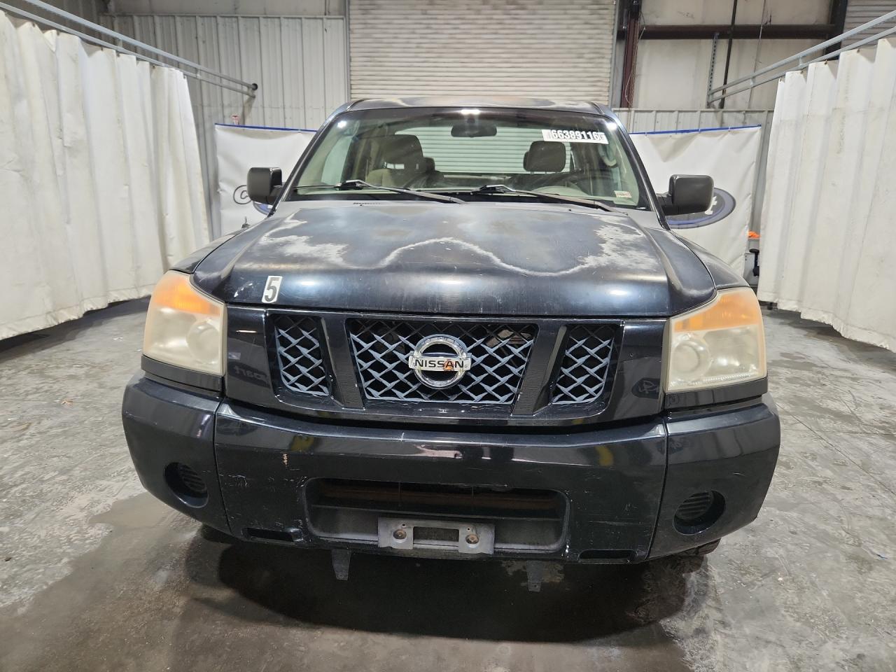2008 Nissan Titan Xe Ffv Черный vin: 1N6BA06A88N361350 Damage: Front Bumper/Cover, Scraped, > 12 Inches