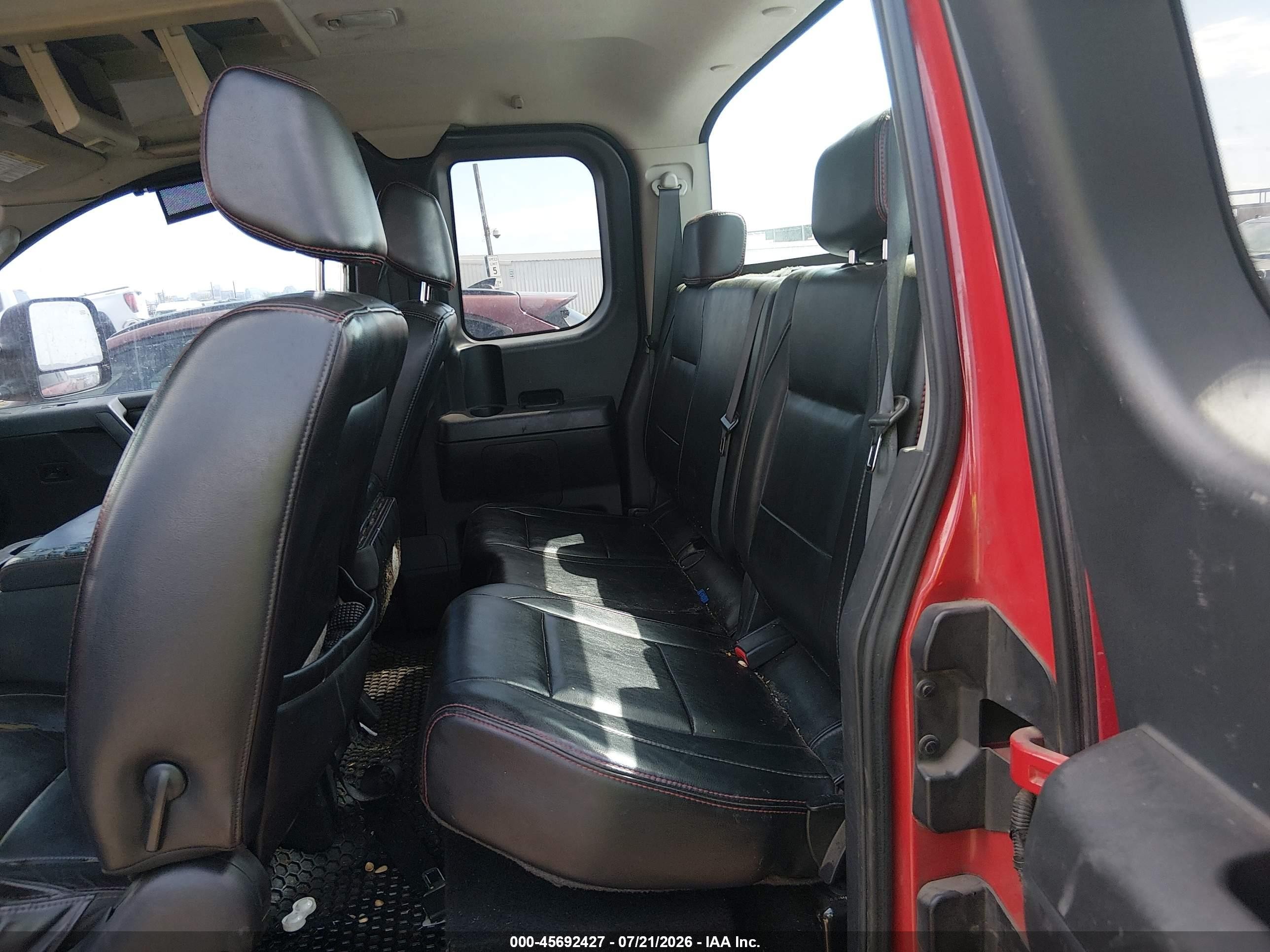 2008 Nissan Titan Le/pro-4x/se Red vin: 1N6BA06C48N347494