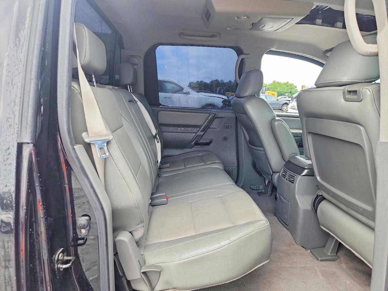 2007 Nissan Titan Xe/se/le Черный vin: 1N6BA07A17N216843