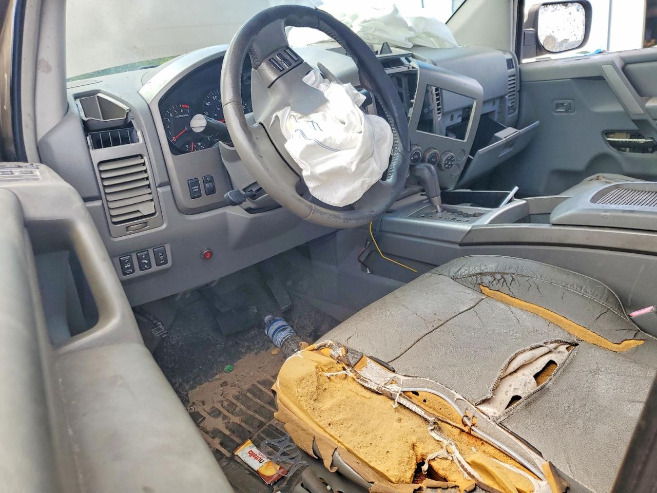 2005 Nissan Titan Xe Tan vin: 1N6BA07A65N536463