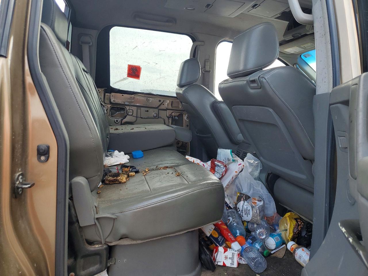 2005 Nissan Titan Xe Tan vin: 1N6BA07A65N536463
