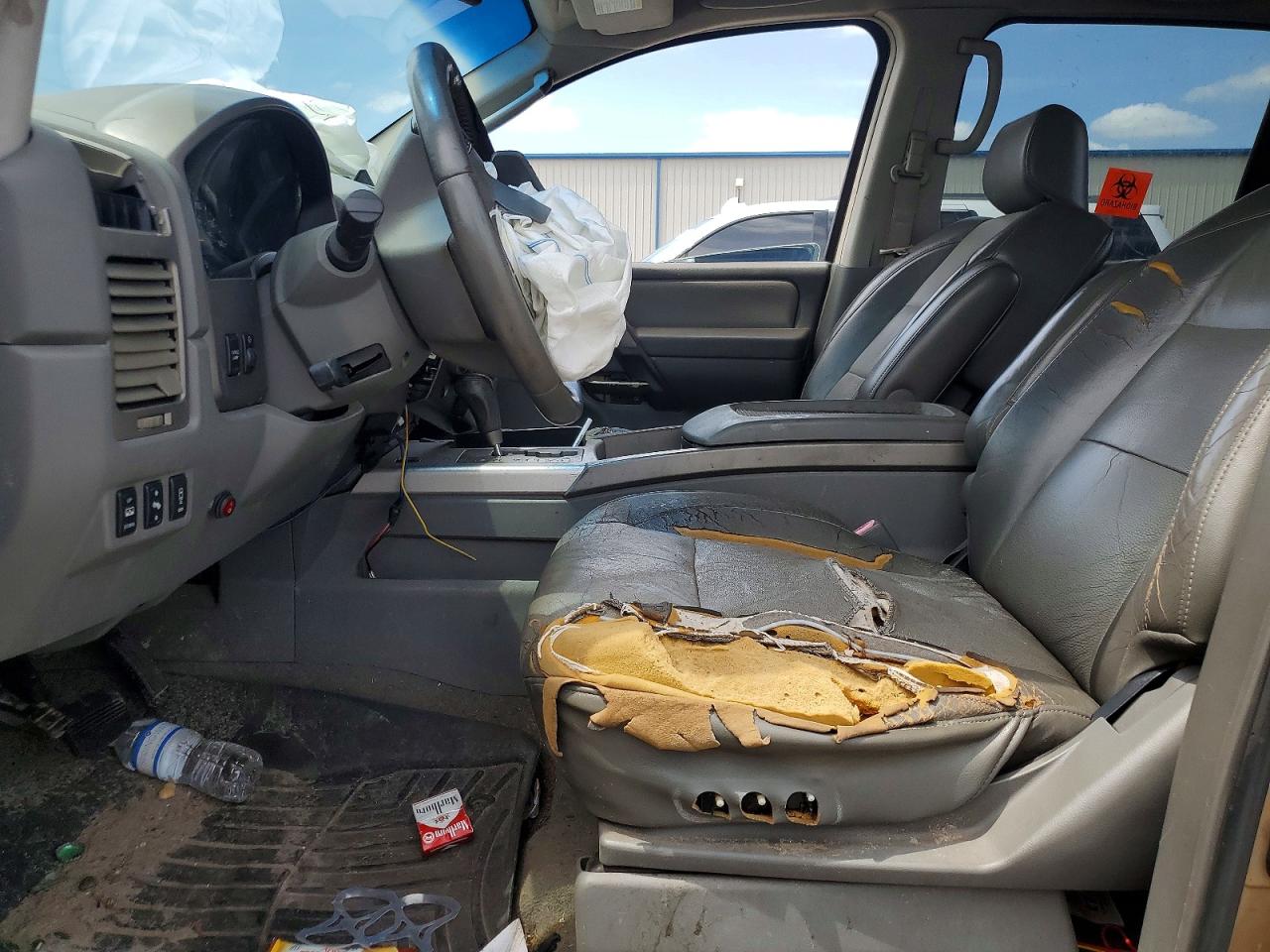 2005 Nissan Titan Xe Tan vin: 1N6BA07A65N536463