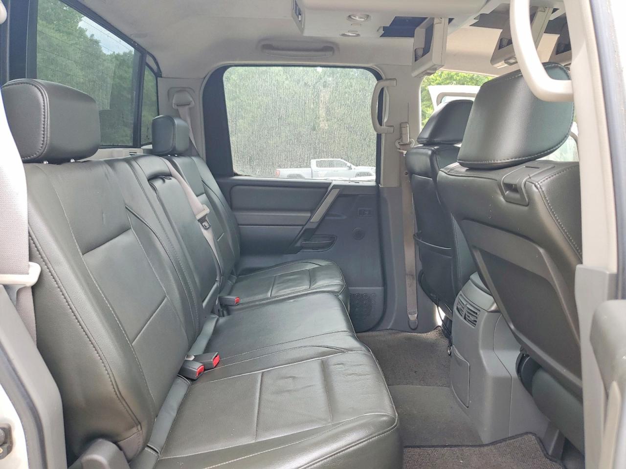 2005 Nissan Titan Xe Серебряный vin: 1N6BA07A75N544748