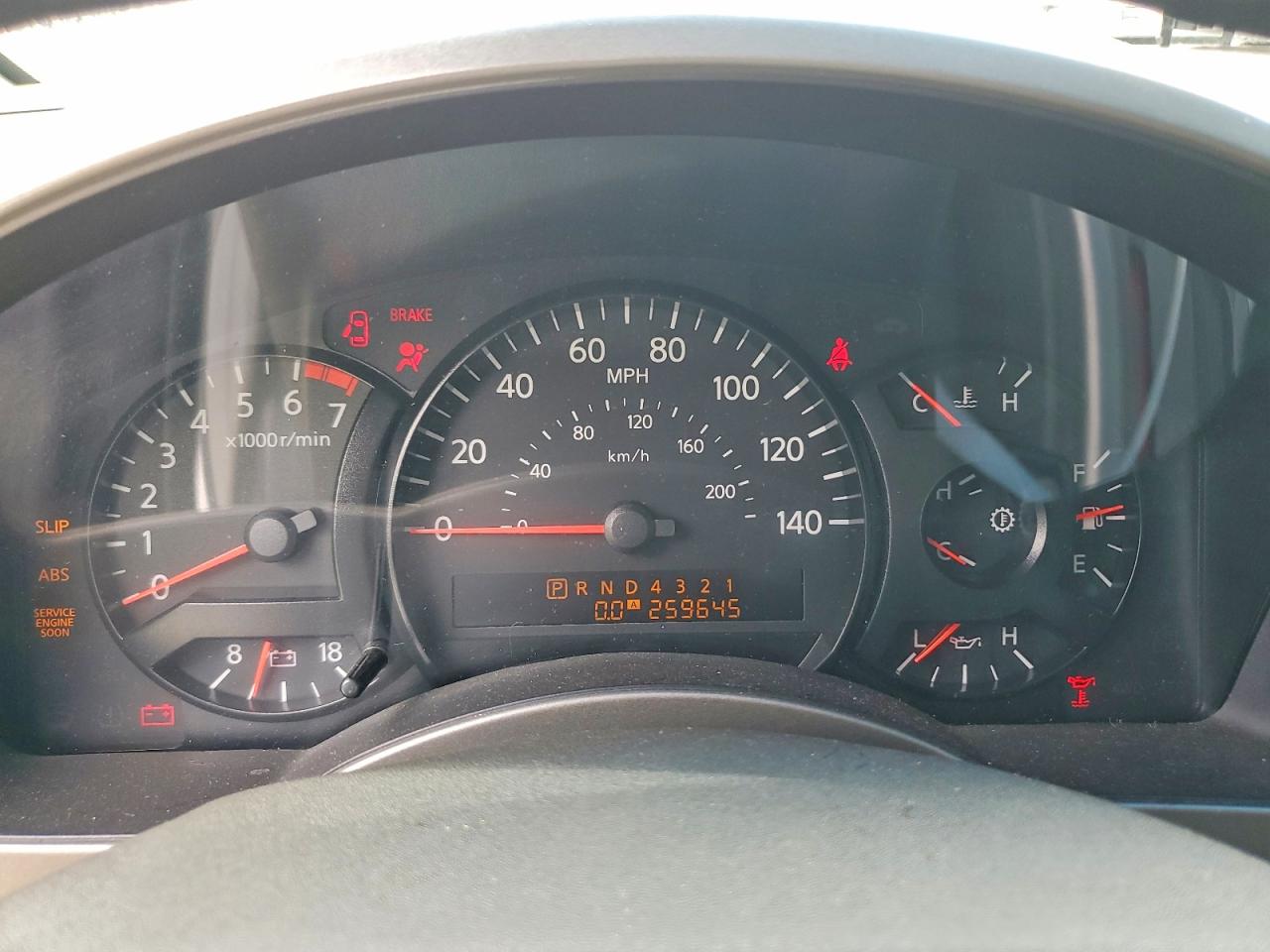 2005 Nissan Titan Xe Серебряный vin: 1N6BA07A75N544748