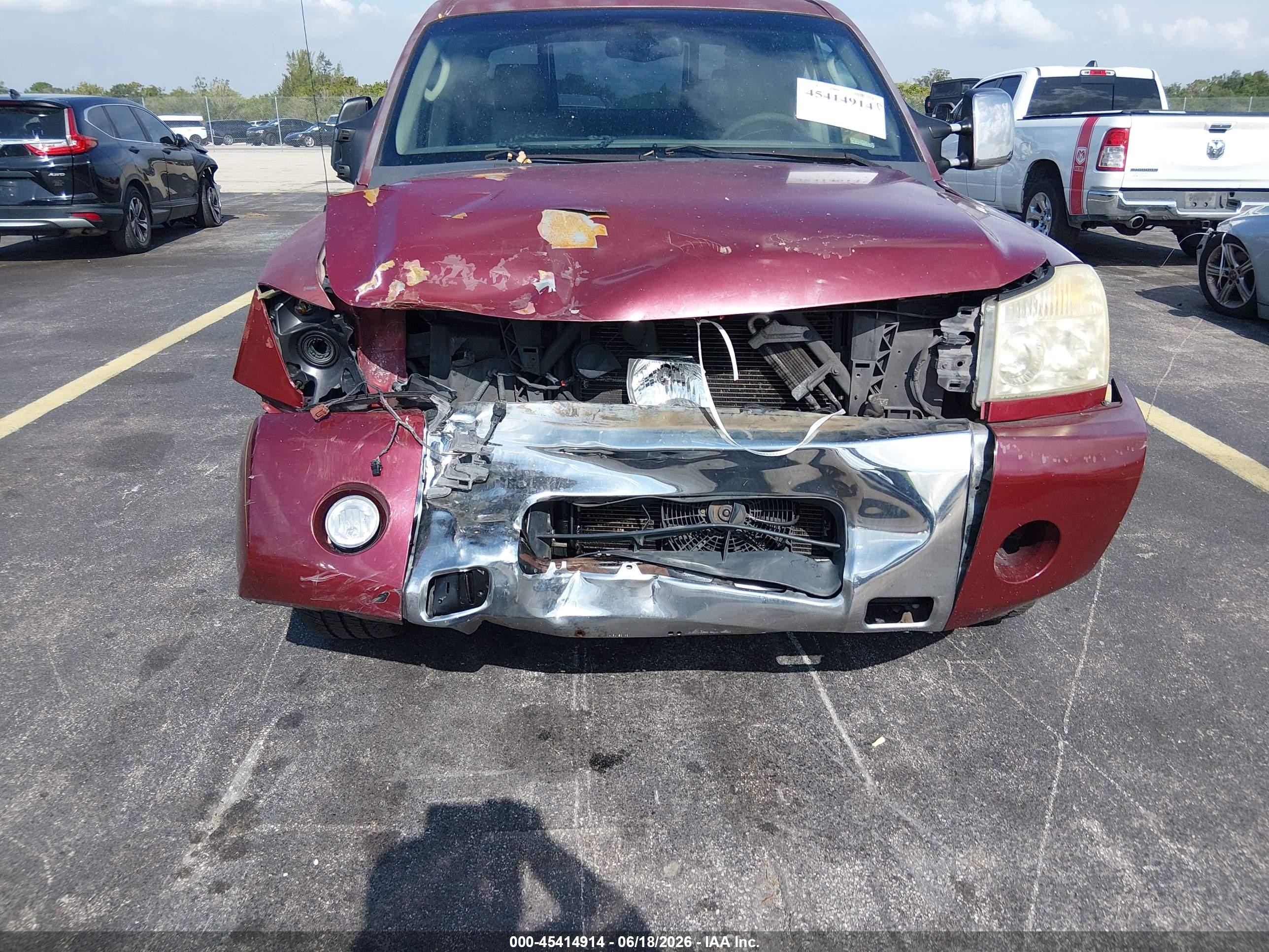 2005 Nissan Titan Le Red vin: 1N6BA07A85N544032