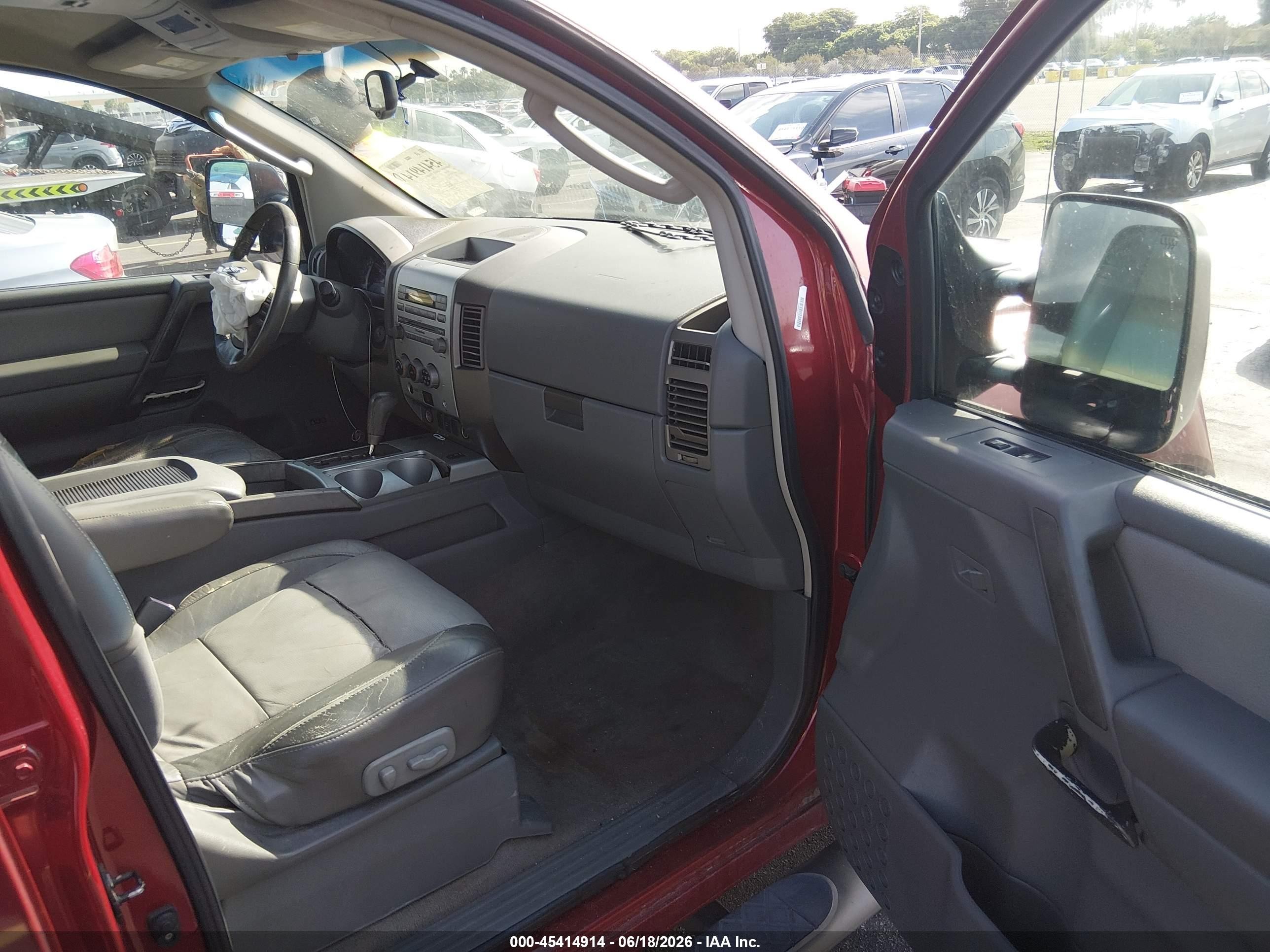 2005 Nissan Titan Le Red vin: 1N6BA07A85N544032