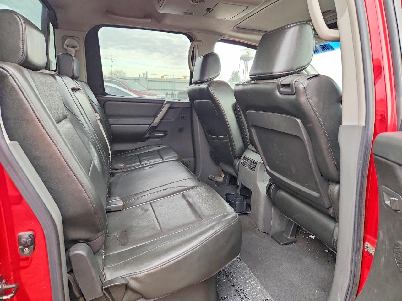 2005 Nissan Titan Xe/se/le Red vin: 1N6BA07B55N573450