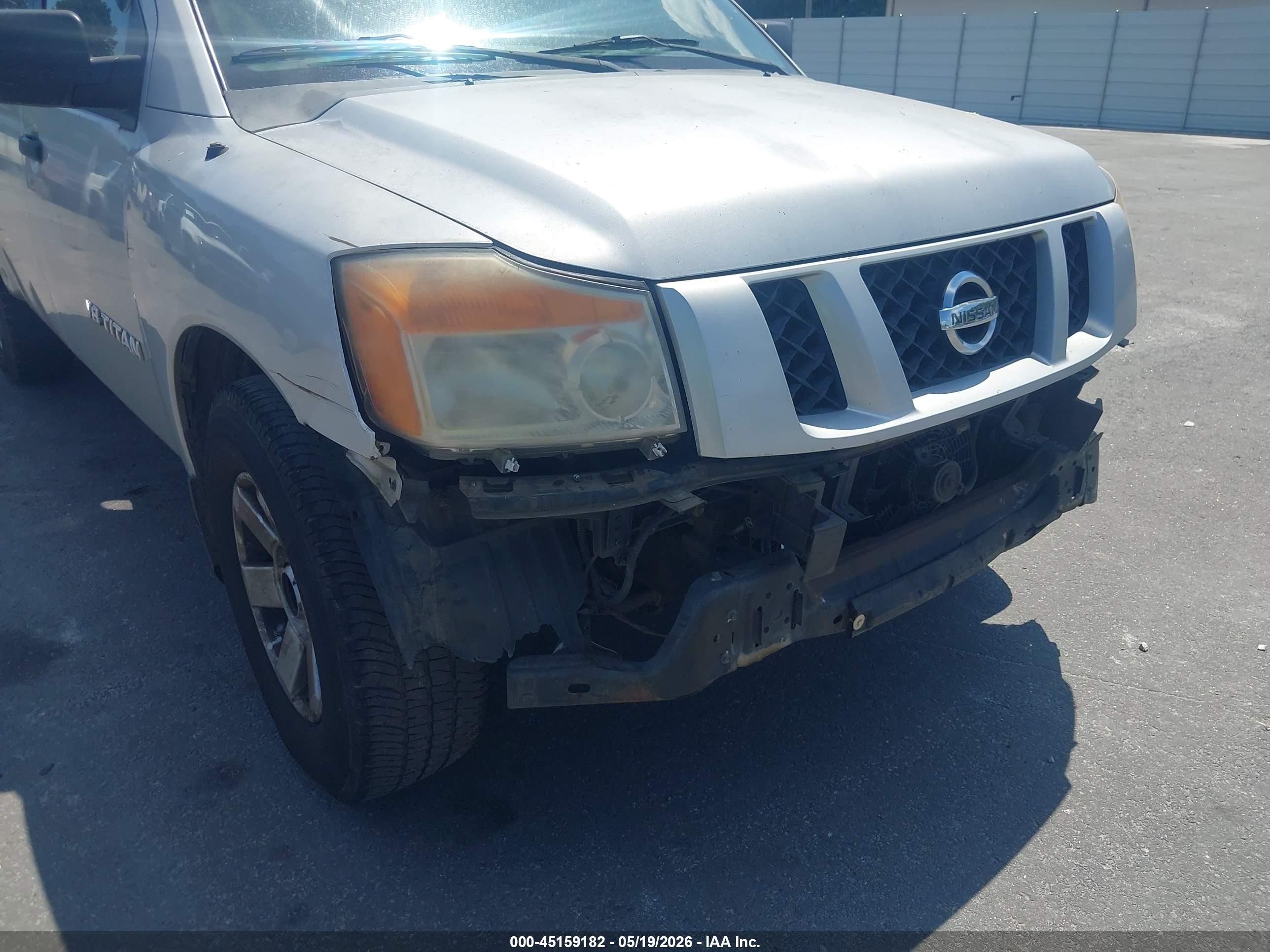 2008 Nissan Titan Le/se Silver vin: 1N6BA07D08N351985