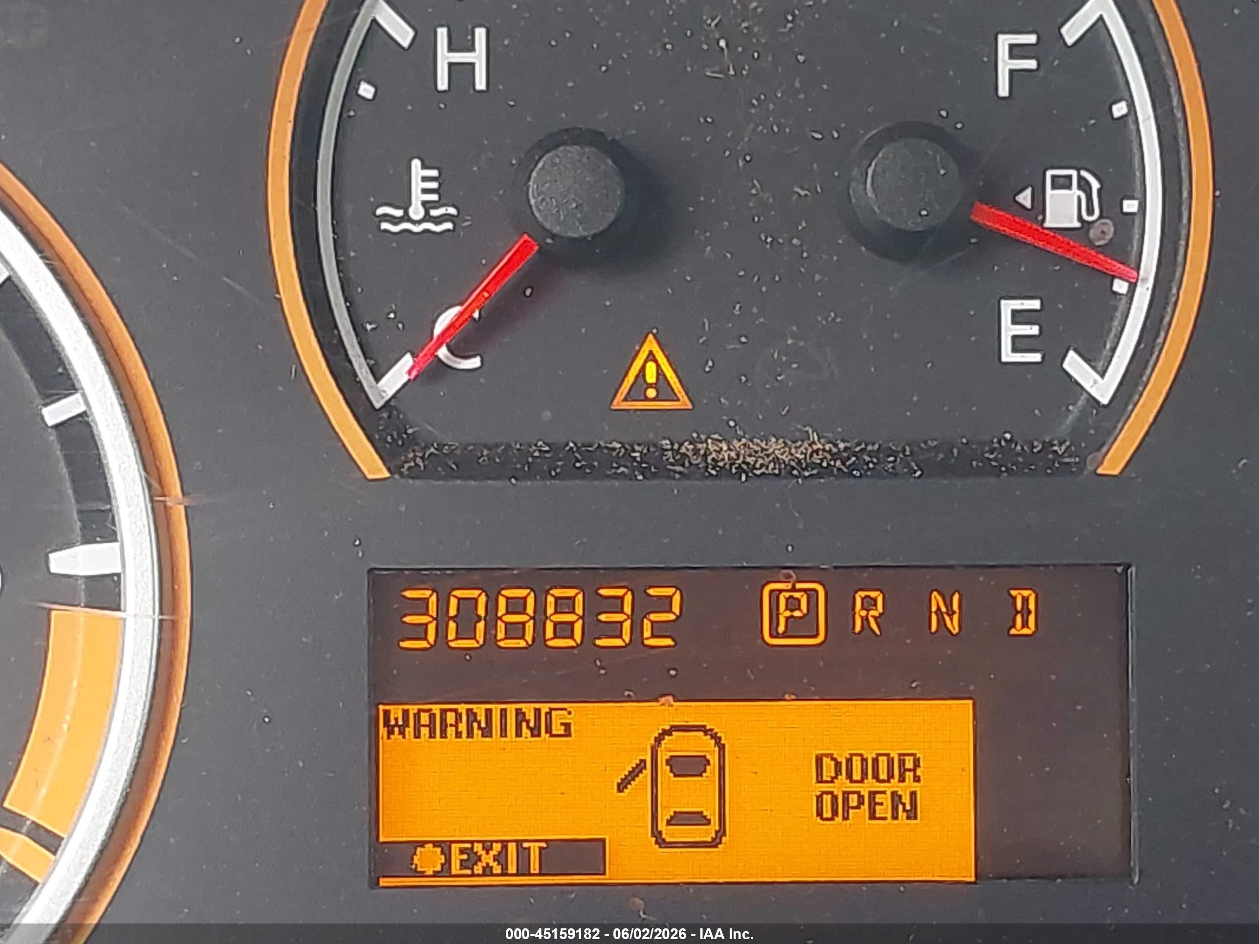 2008 Nissan Titan Le/se Silver vin: 1N6BA07D08N351985