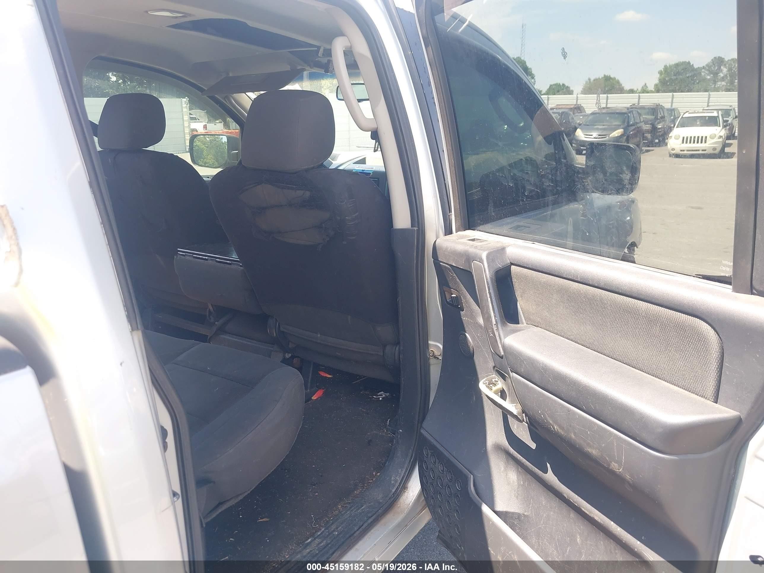 2008 Nissan Titan Le/se Silver vin: 1N6BA07D08N351985