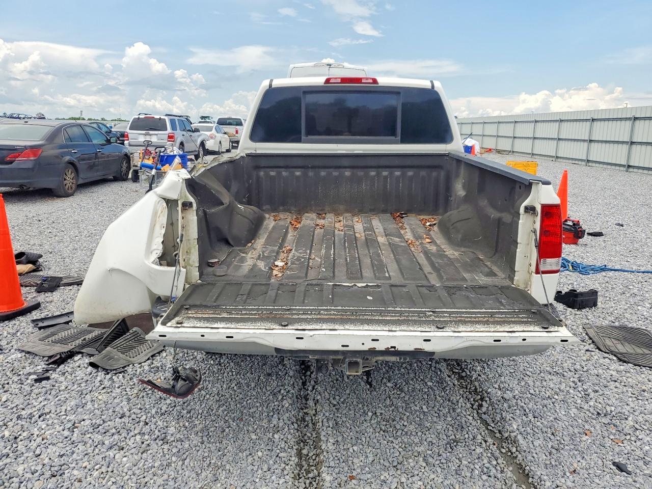 2008 Nissan Titan Xe Ffv White vin: 1N6BA07D78N343981