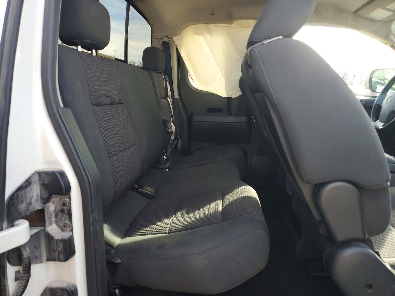 2010 Nissan Titan Xe White vin: 1N6BA0CC6AN312434