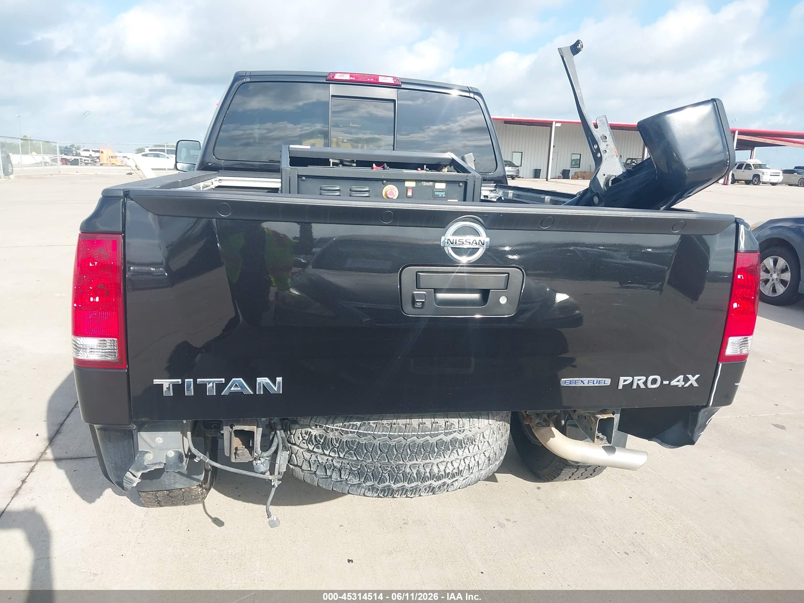2014 Nissan Titan Pro-4x/s/sv Черный vin: 1N6BA0CC6EN514809