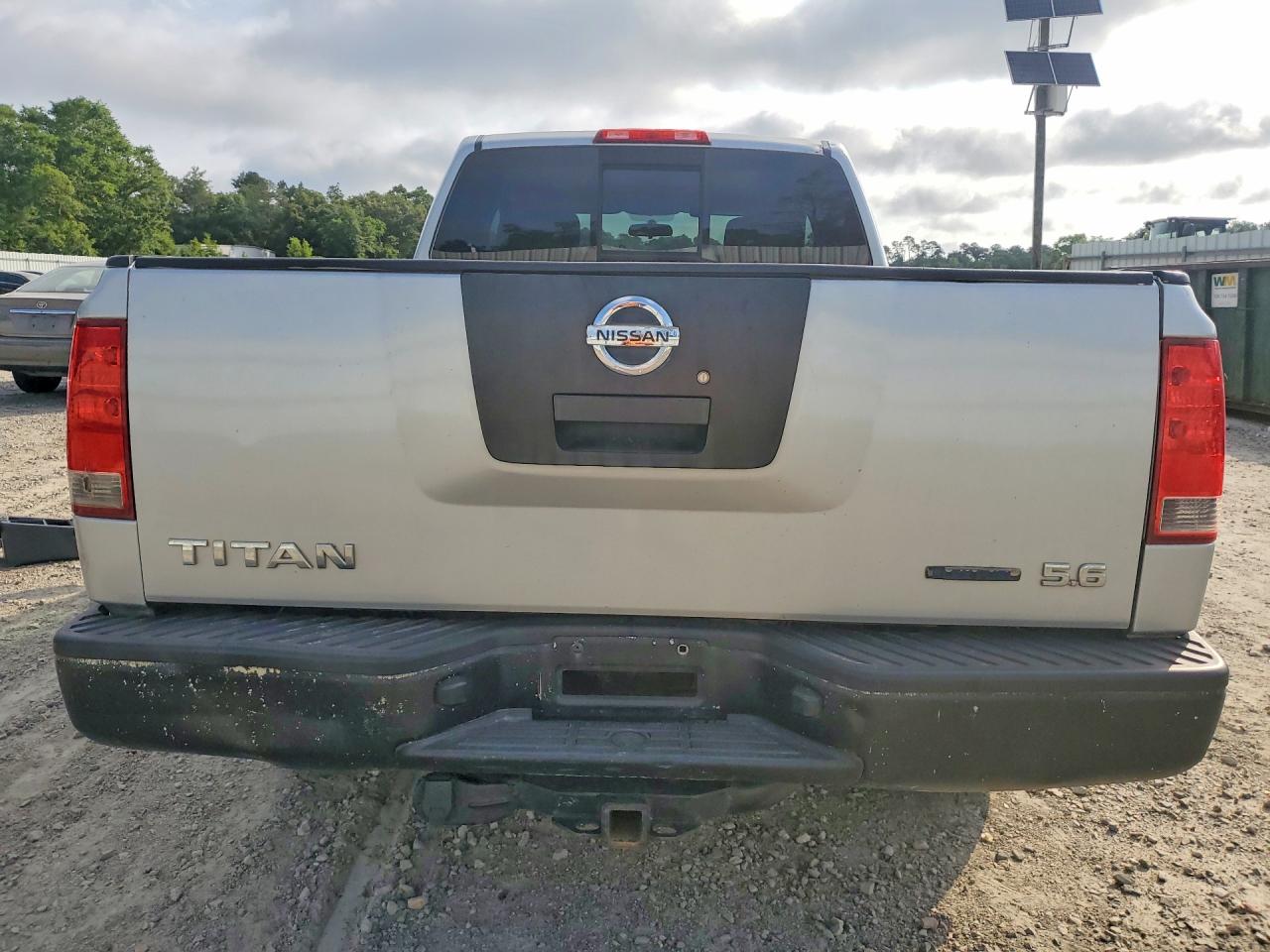 2010 Nissan Titan Xe Silver vin: 1N6BA0CH1AN300025