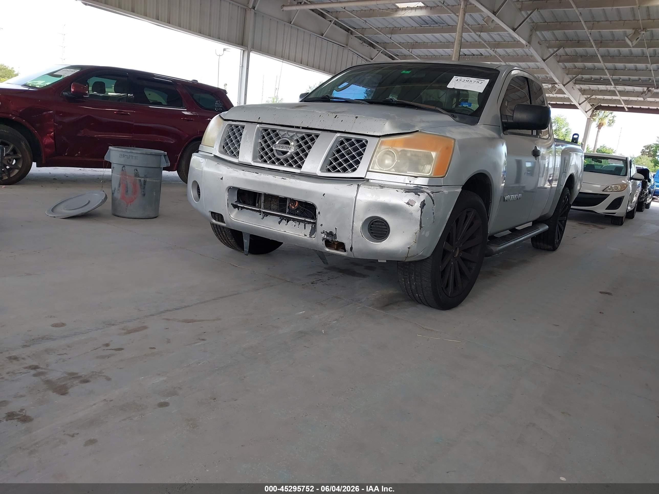 2010 Nissan Titan Xe Silver vin: 1N6BA0CH4AN322133