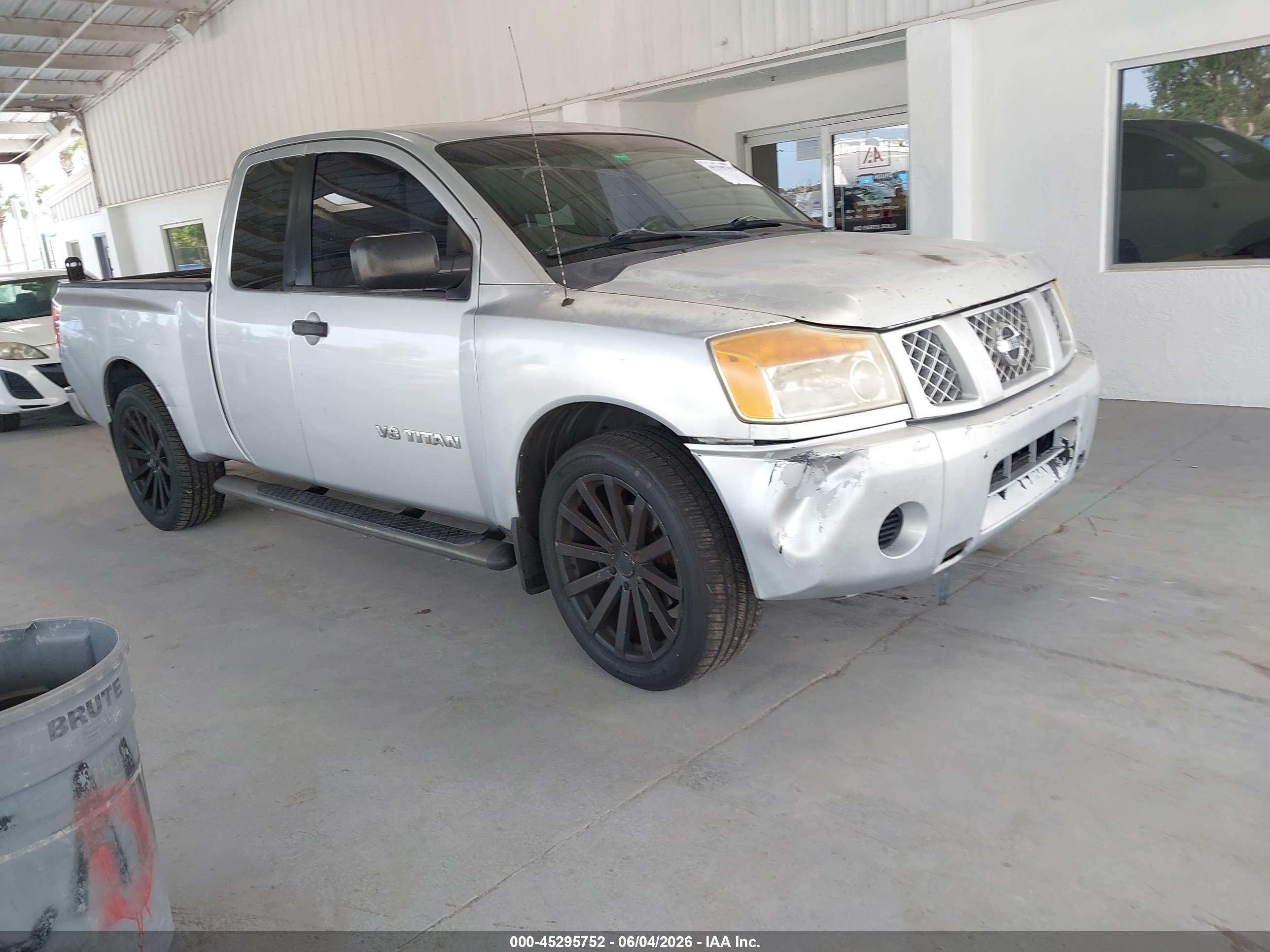 2010 Nissan Titan Xe Silver vin: 1N6BA0CH4AN322133