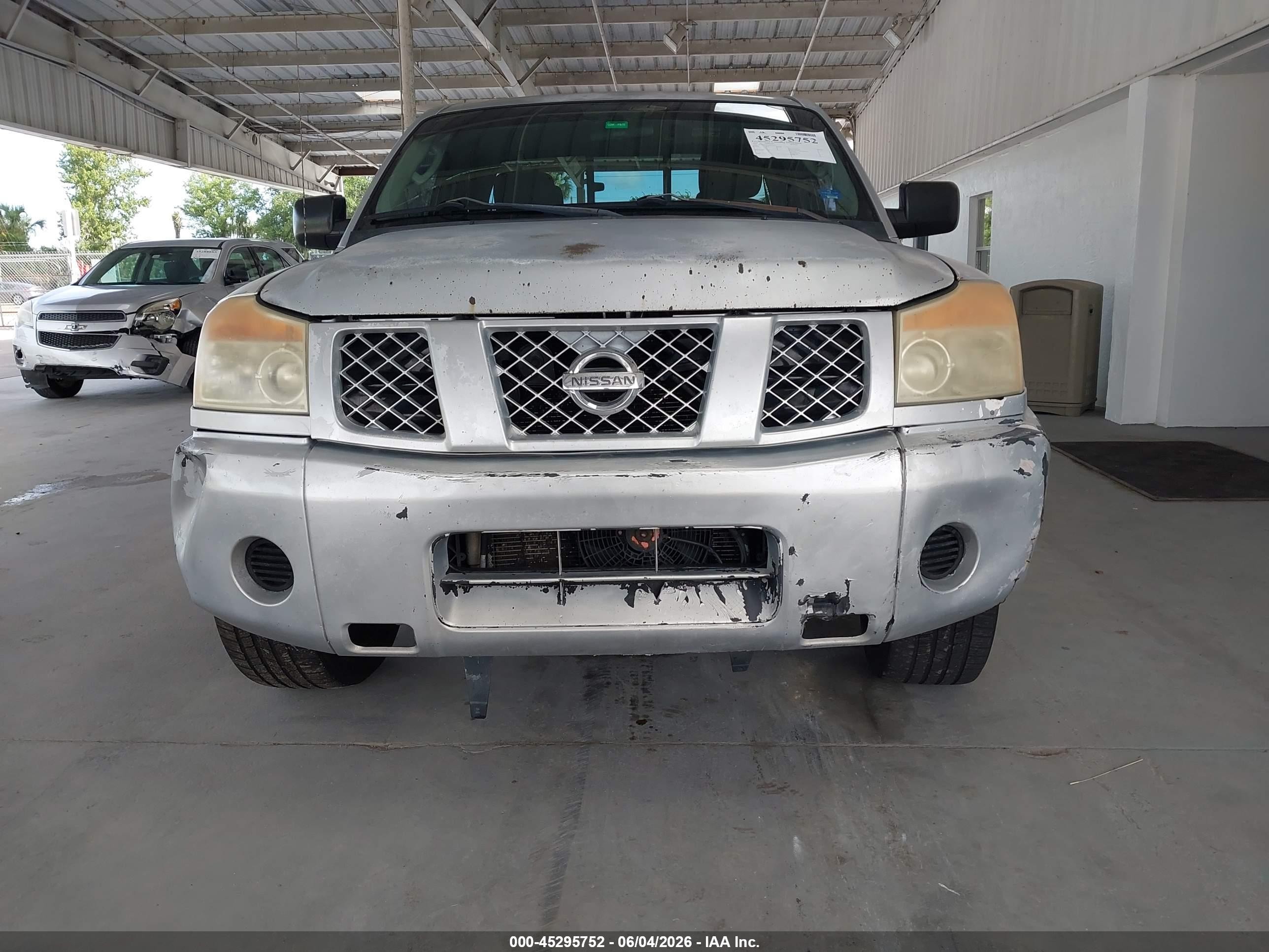 2010 Nissan Titan Xe Silver vin: 1N6BA0CH4AN322133