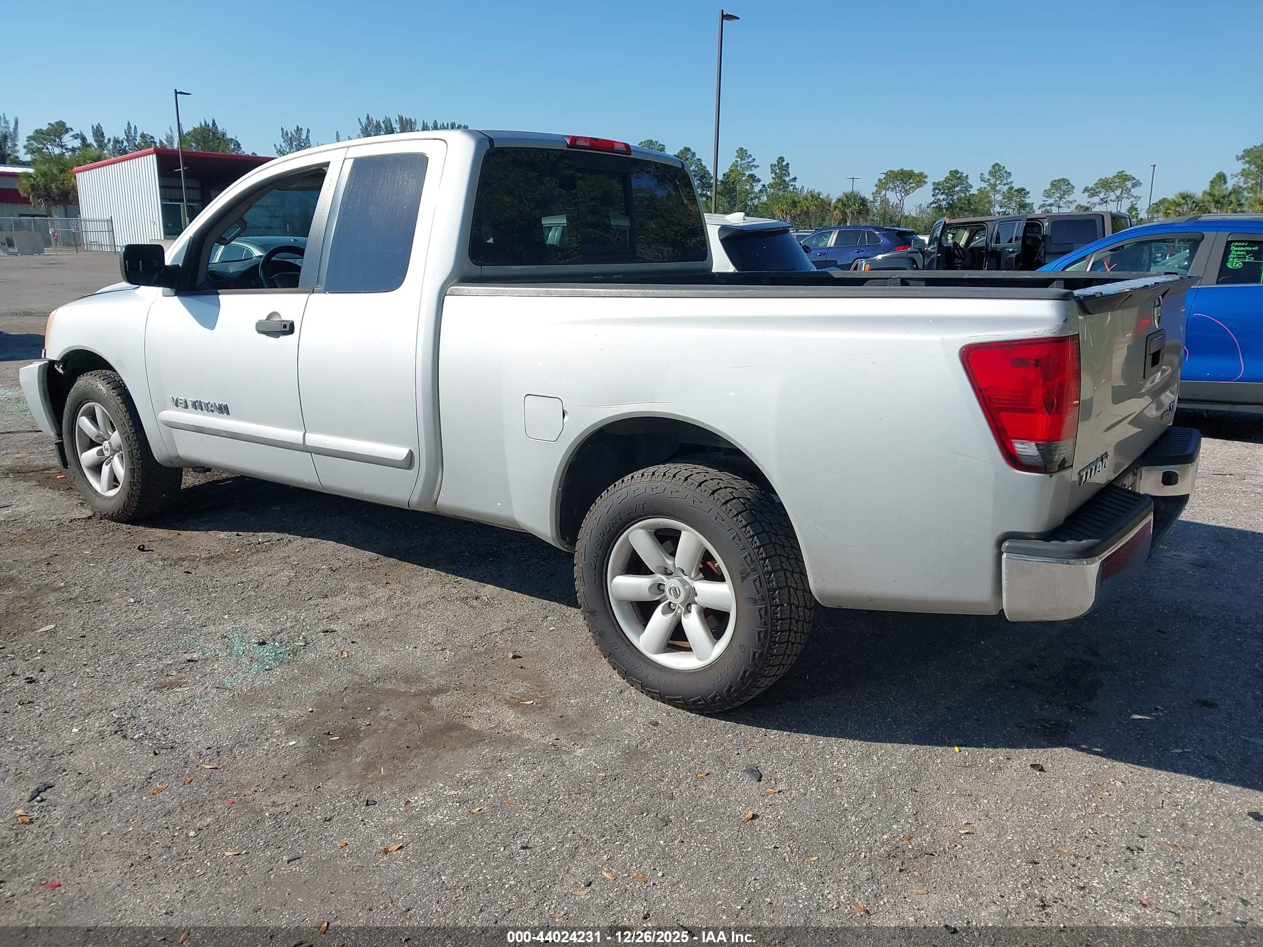 2013 Nissan Titan Sv Silver vin: 1N6BA0CH7DN311387