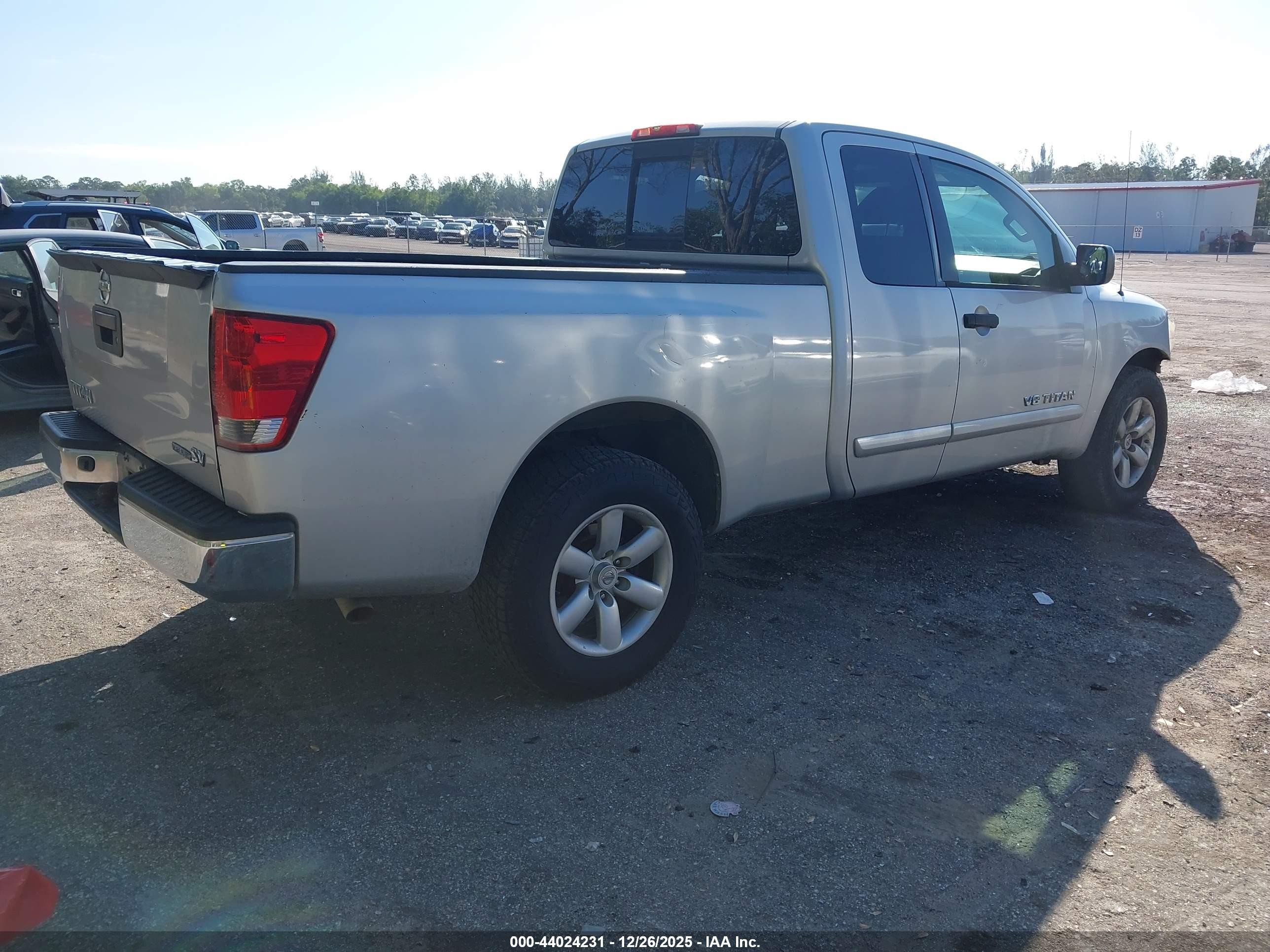 2013 Nissan Titan Sv Silver vin: 1N6BA0CH7DN311387