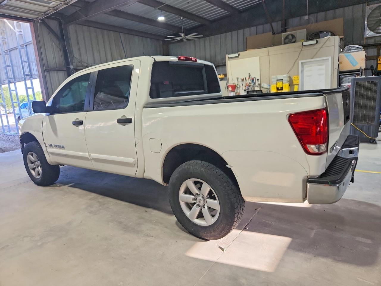 2010 Nissan Titan Se White vin: 1N6BA0EC1AN321457
