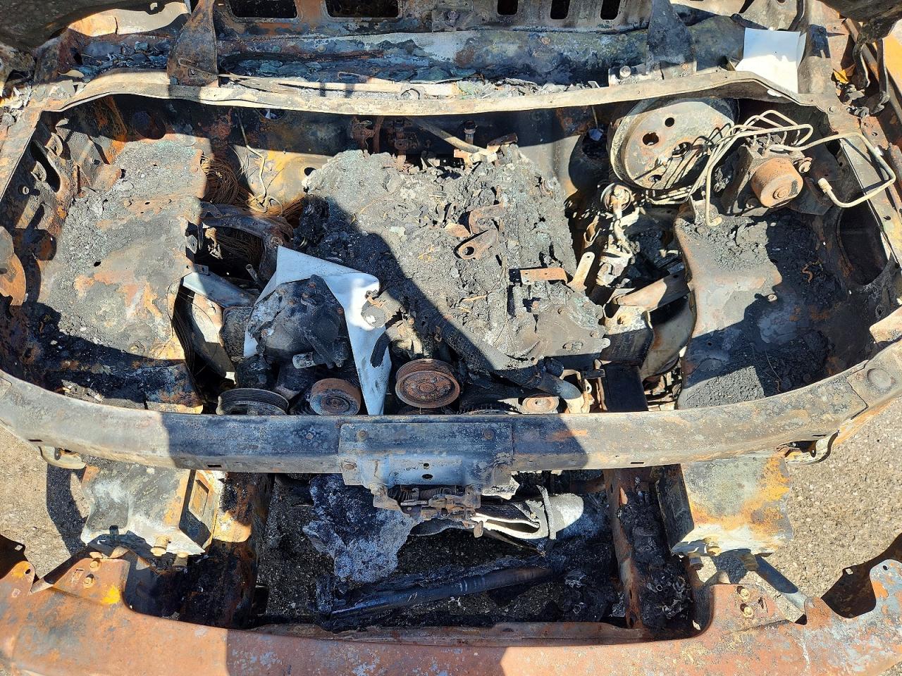 2012 Nissan Titan Sv Burn vin: 1N6BA0EC1CN330792