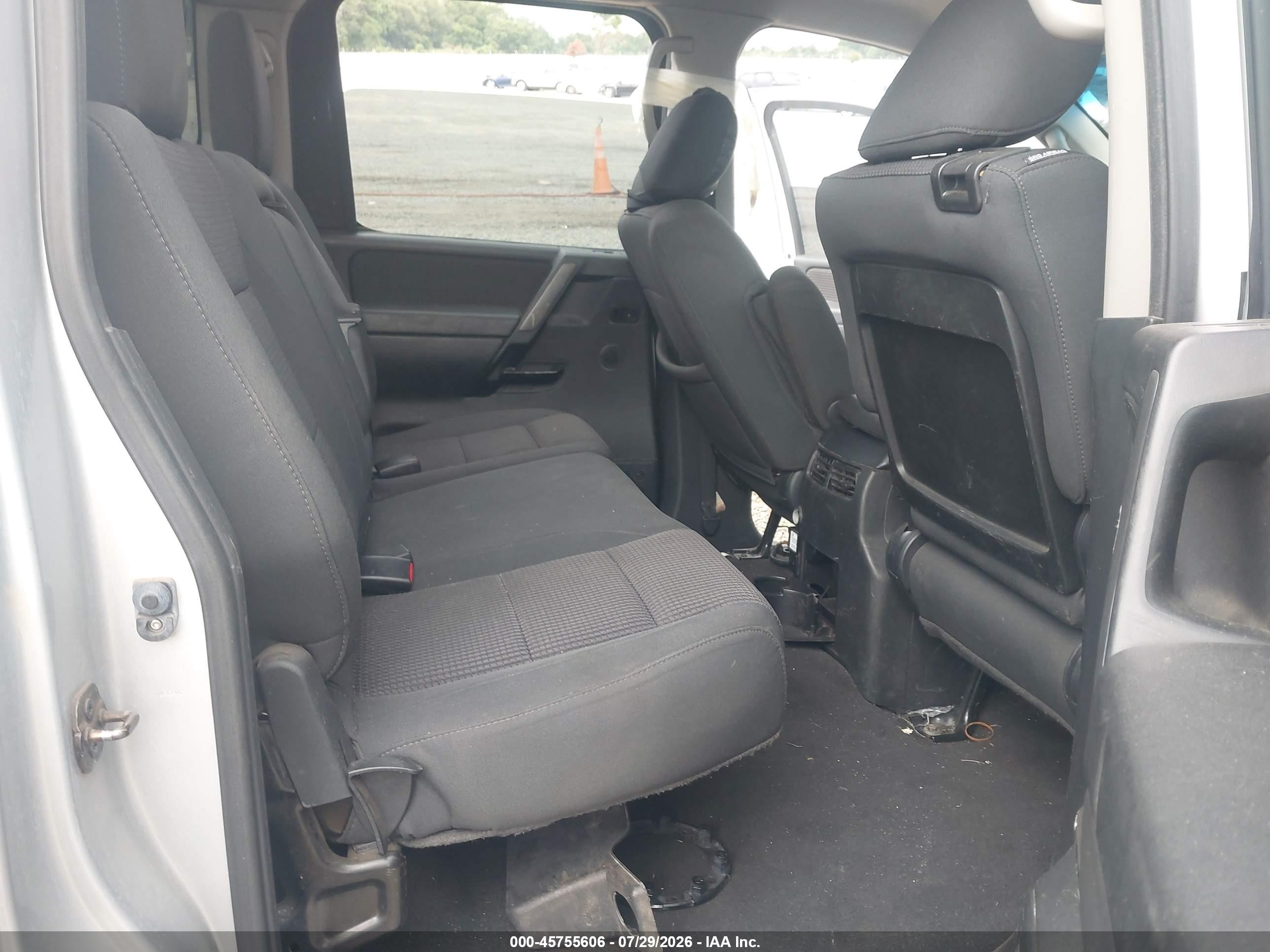2014 Nissan Titan Sv Silver vin: 1N6BA0EC3EN509385