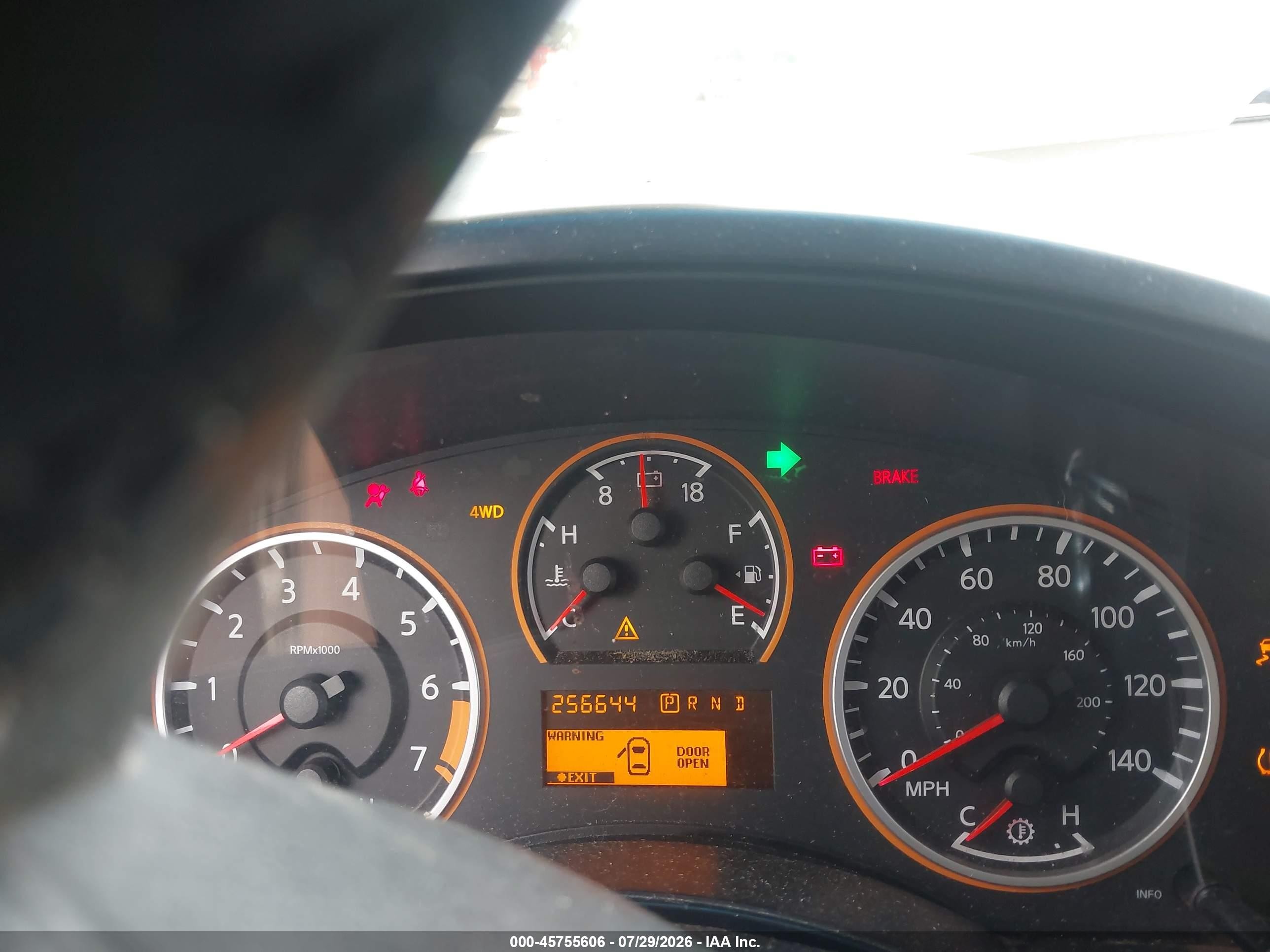 2014 Nissan Titan Sv Silver vin: 1N6BA0EC3EN509385
