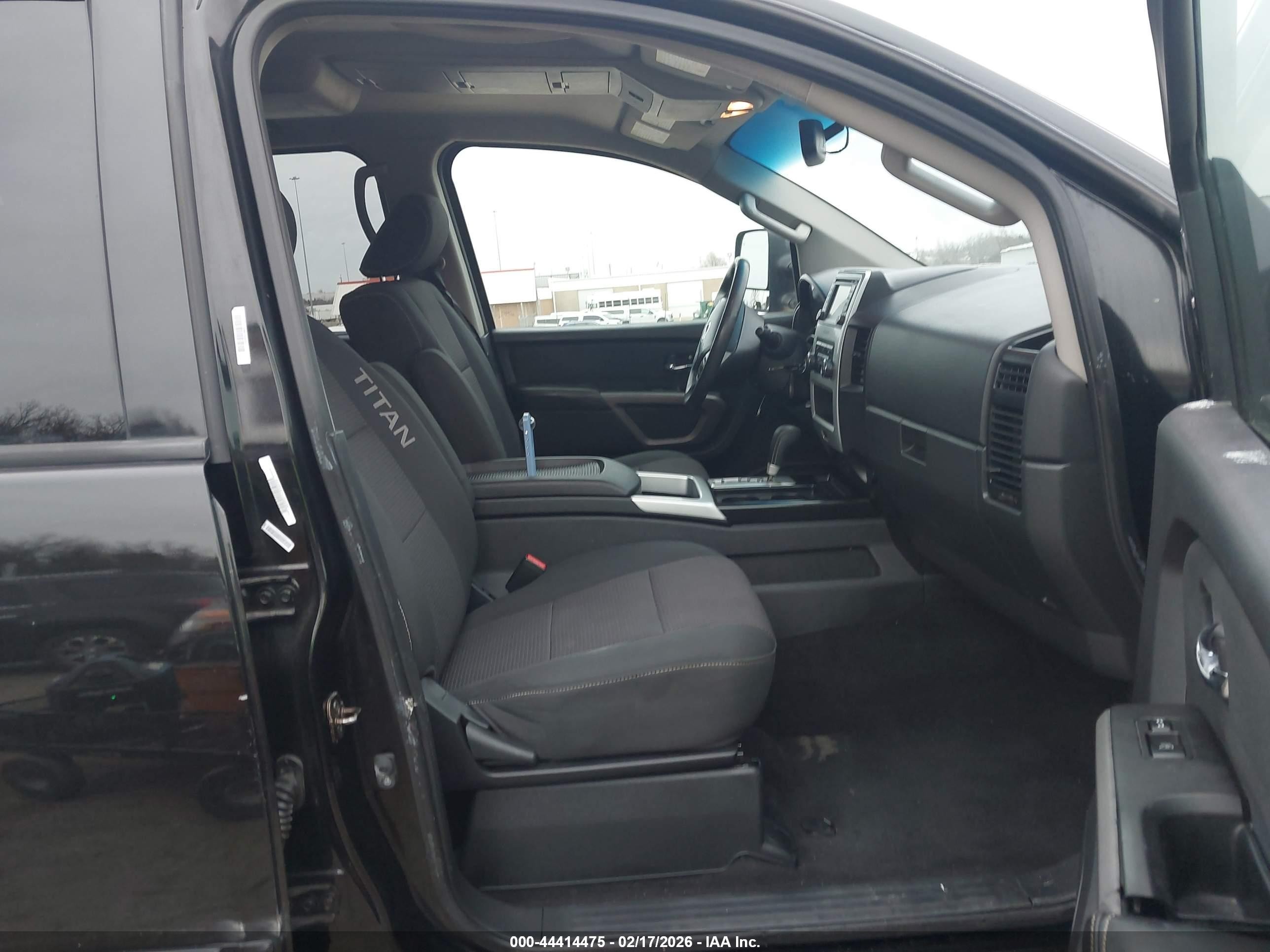 2015 Nissan Titan Pro-4x Черный vin: 1N6BA0EC3FN503443
