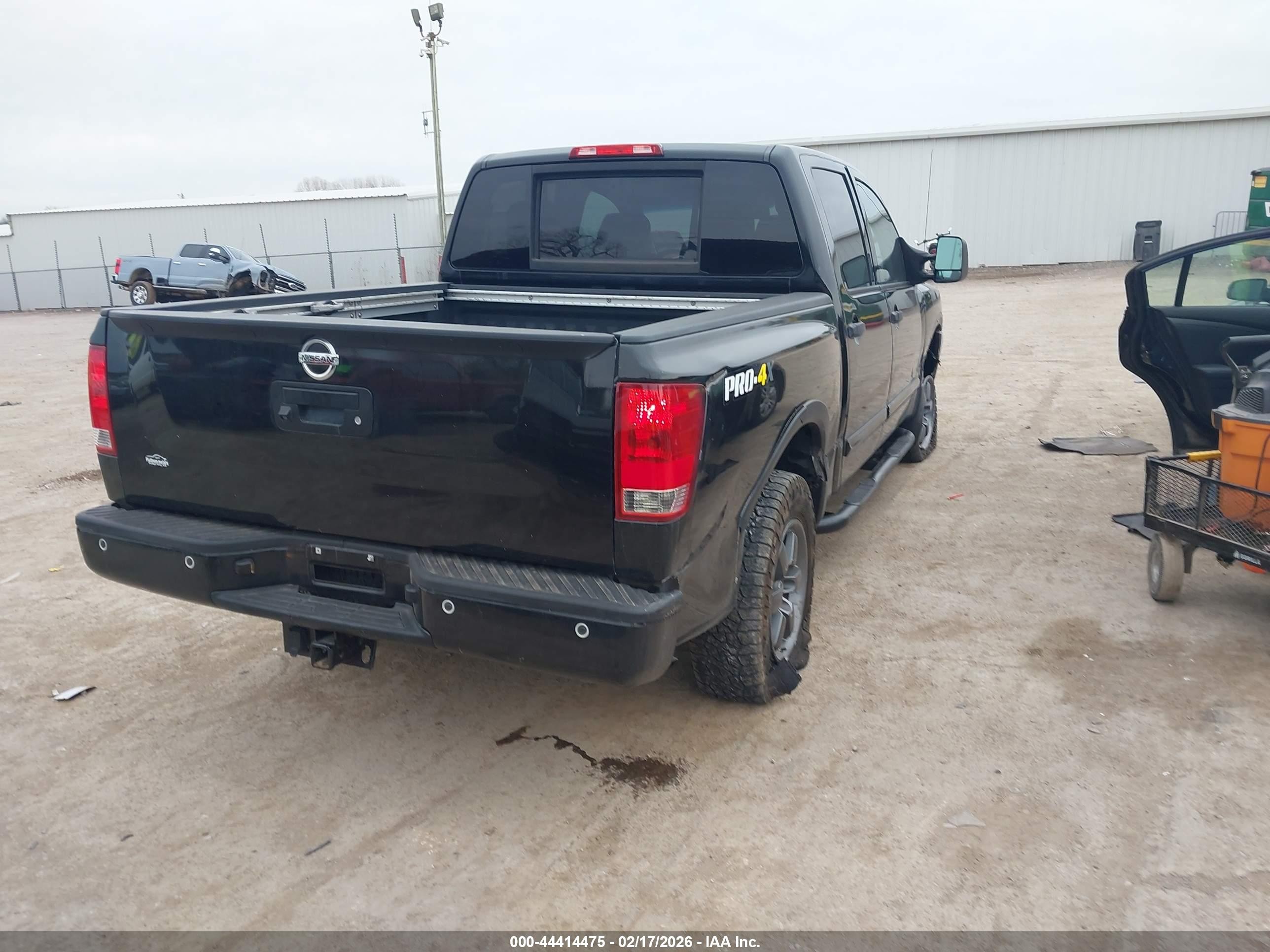 2015 Nissan Titan Pro-4x Черный vin: 1N6BA0EC3FN503443