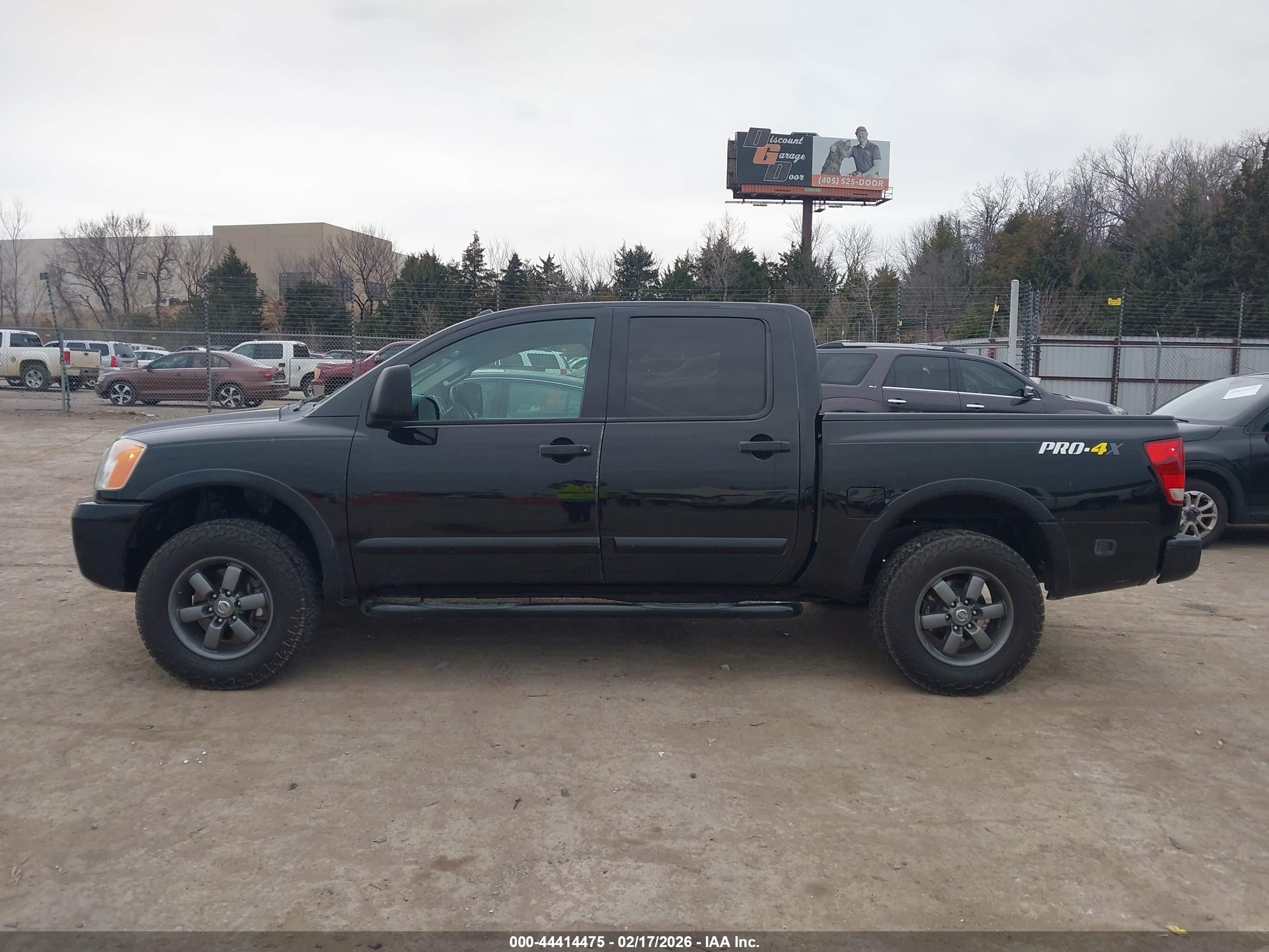 2015 Nissan Titan Pro-4x Черный vin: 1N6BA0EC3FN503443