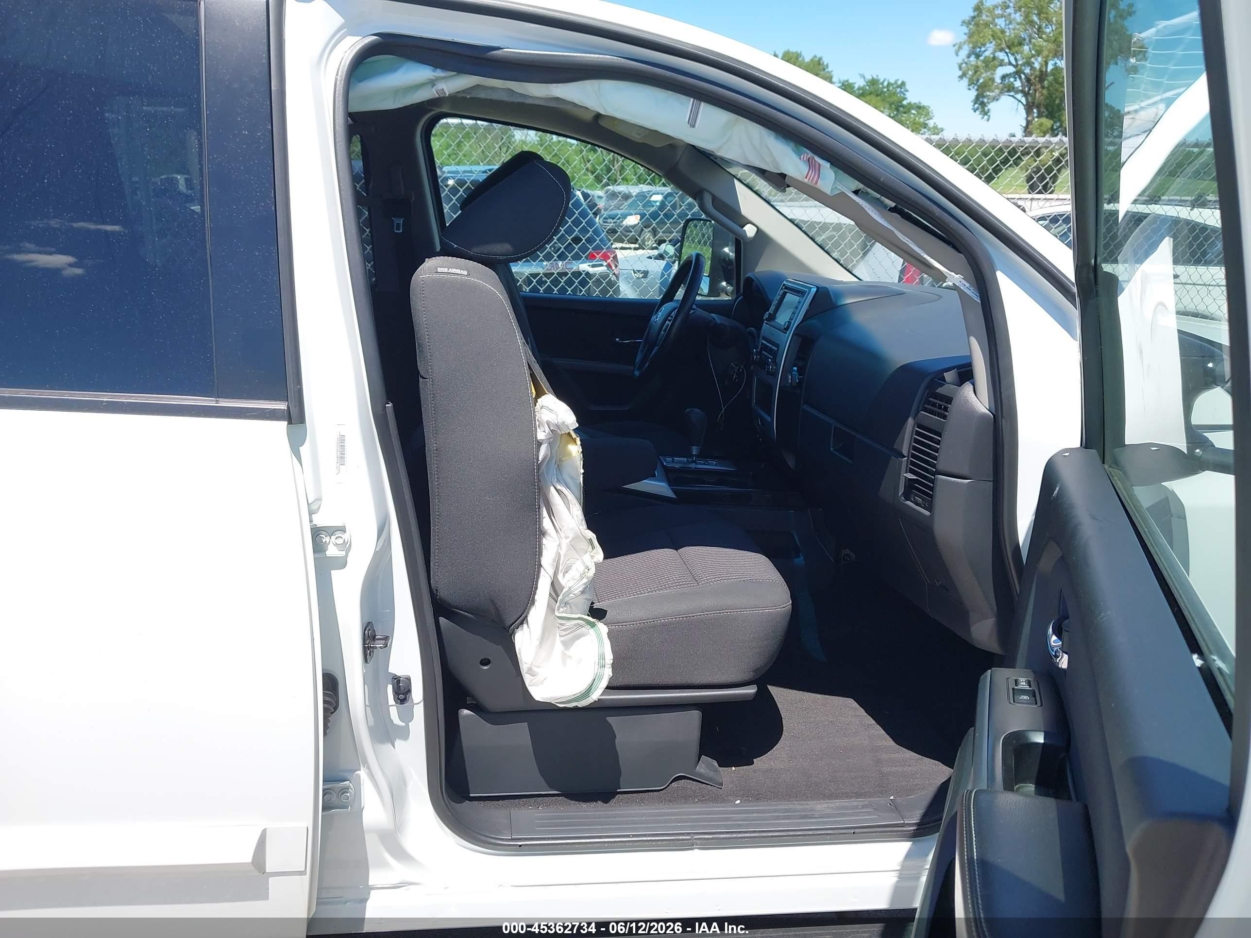 2015 Nissan Titan Pro-4x White vin: 1N6BA0EC3FN509808