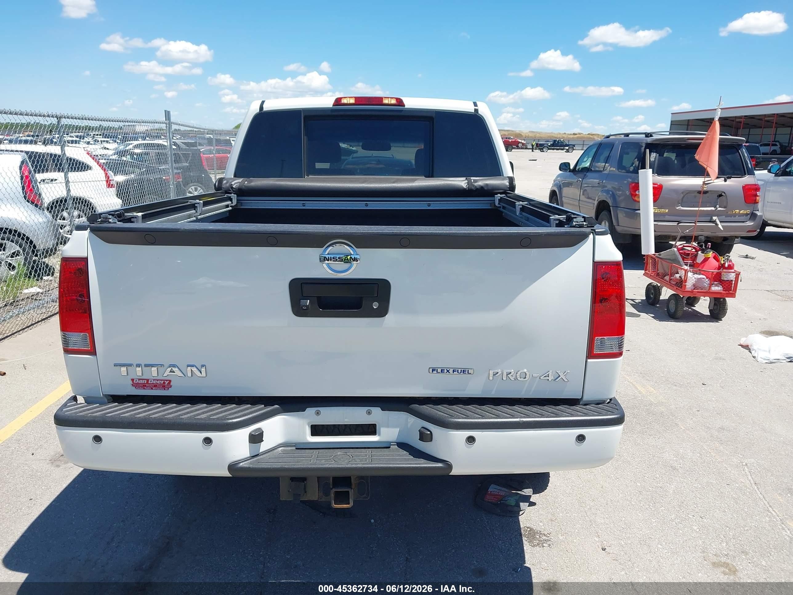 2015 Nissan Titan Pro-4x White vin: 1N6BA0EC3FN509808