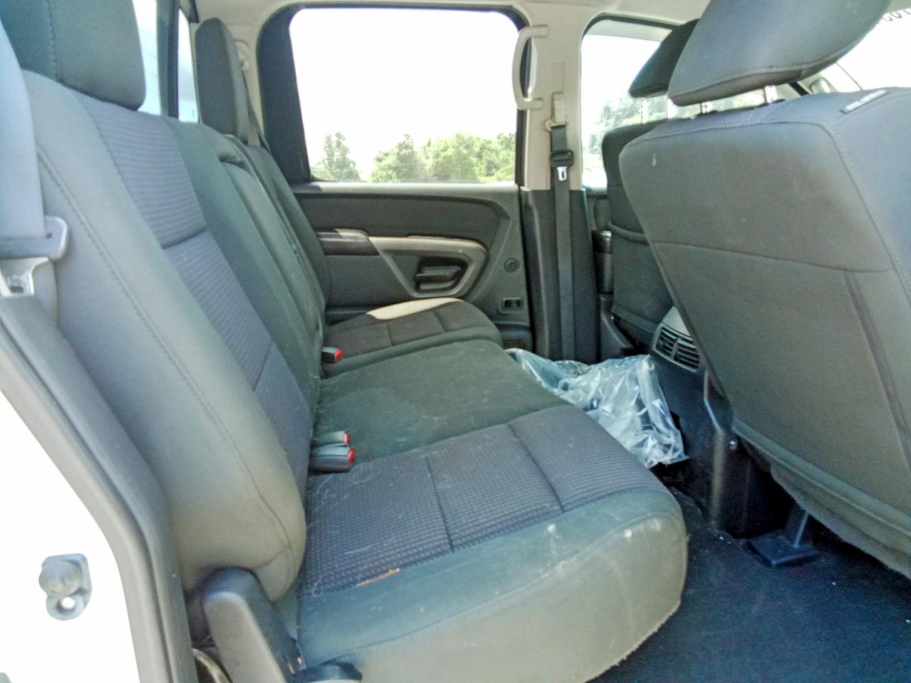 2015 Nissan Titan Sv White vin: 1N6BA0EC3FN513101