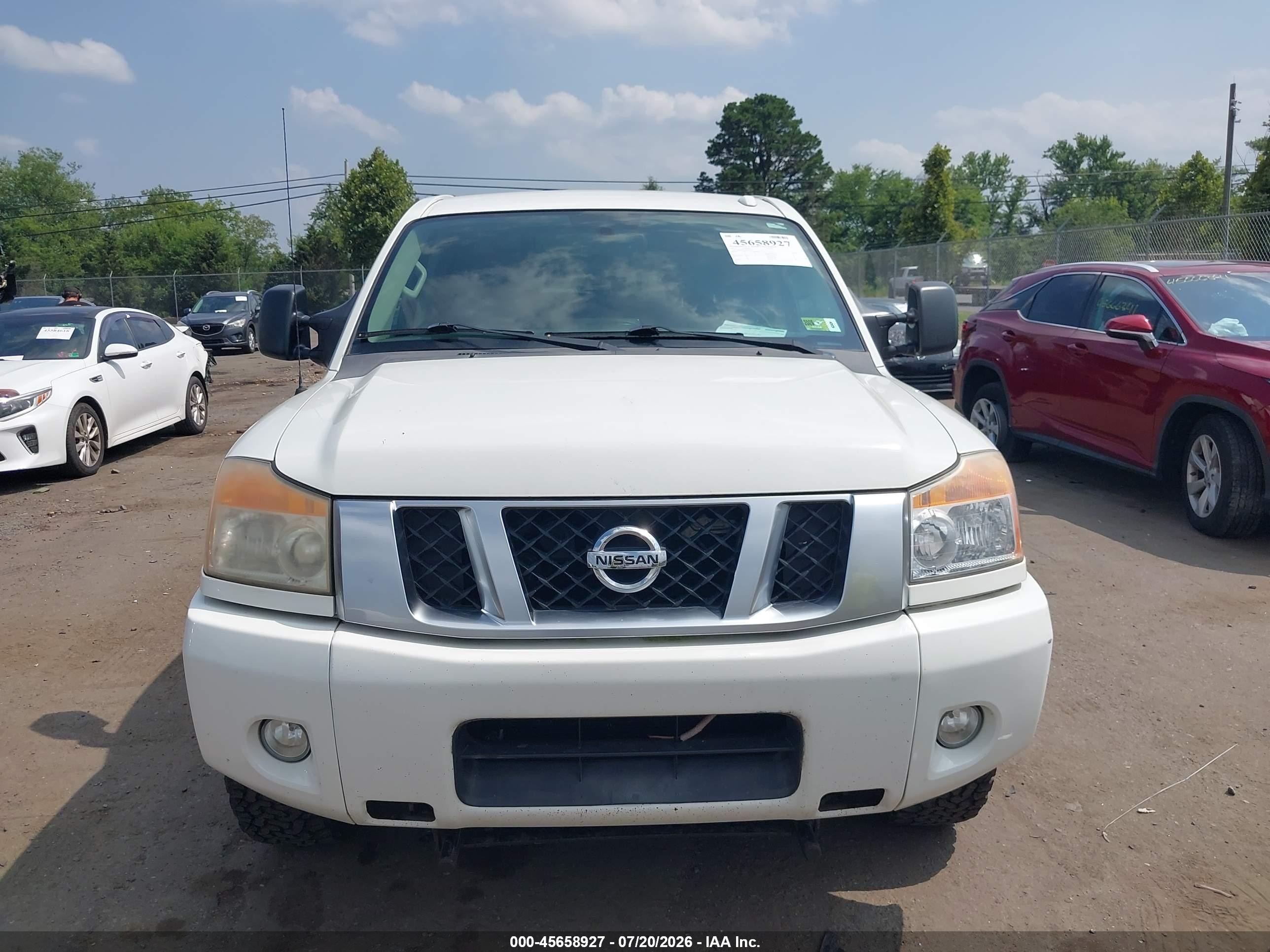 2013 Nissan Titan Pro-4x White vin: 1N6BA0EC4DN304074