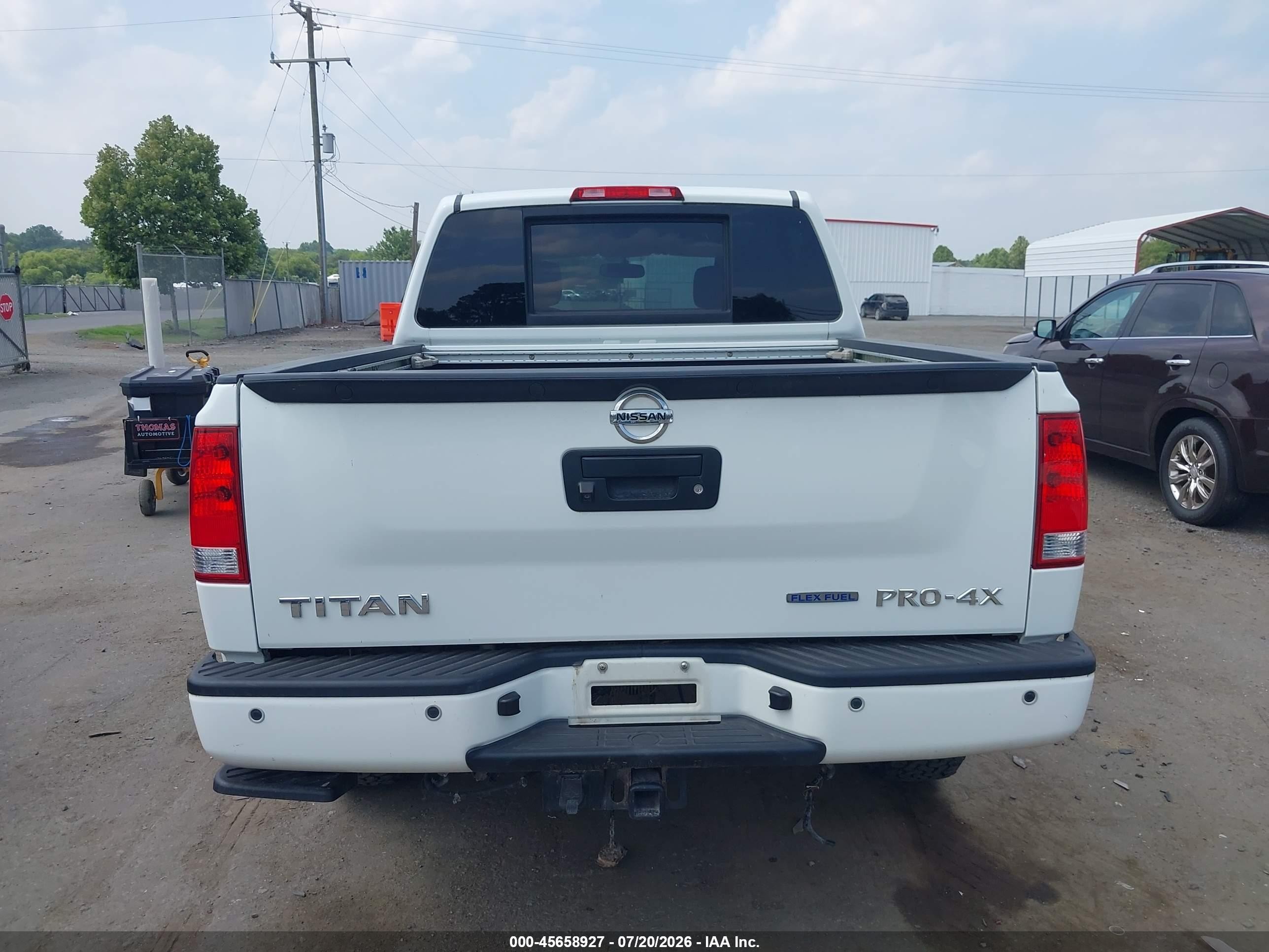 2013 Nissan Titan Pro-4x White vin: 1N6BA0EC4DN304074