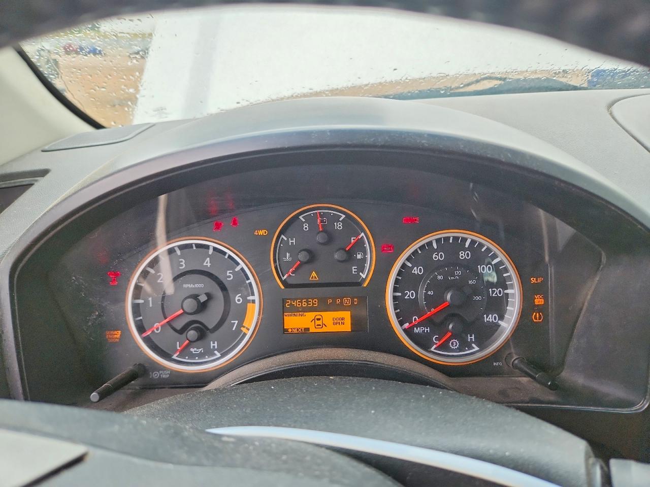 2011 Nissan Titan Tan vin: 1N6BA0EC5BN310012