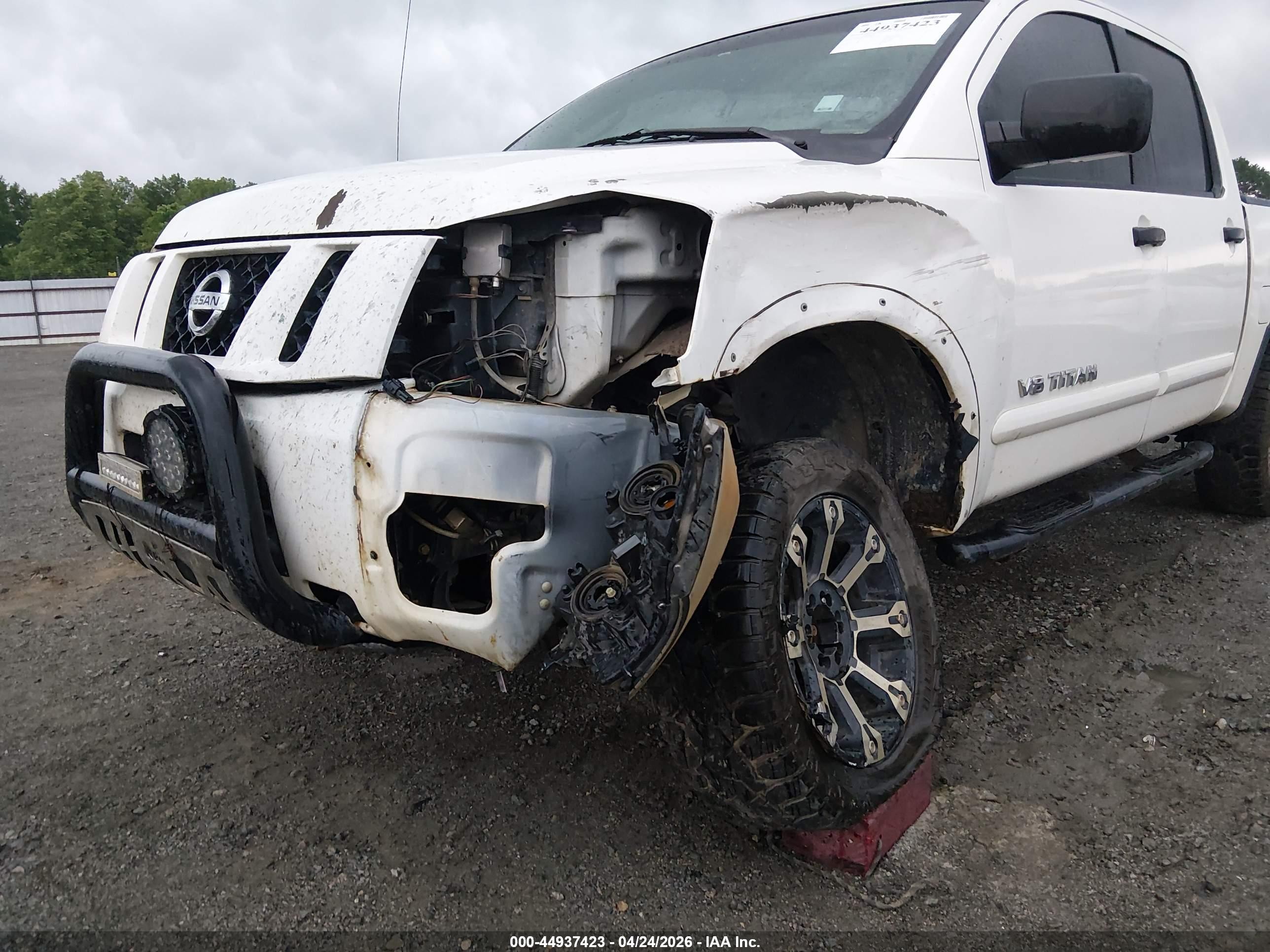 2011 Nissan Titan Pro-4x White vin: 1N6BA0EC6BN323805