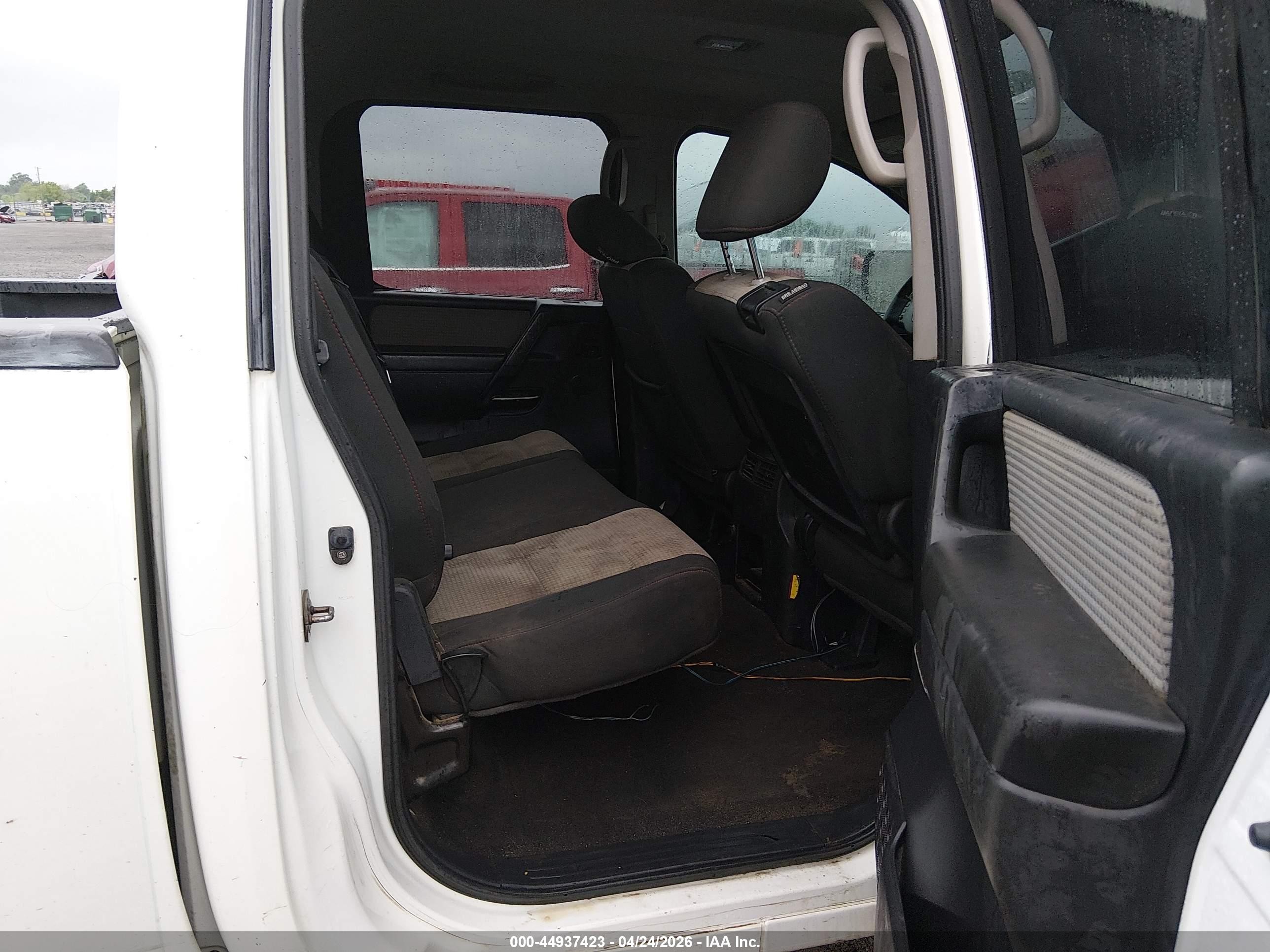 2011 Nissan Titan Pro-4x White vin: 1N6BA0EC6BN323805