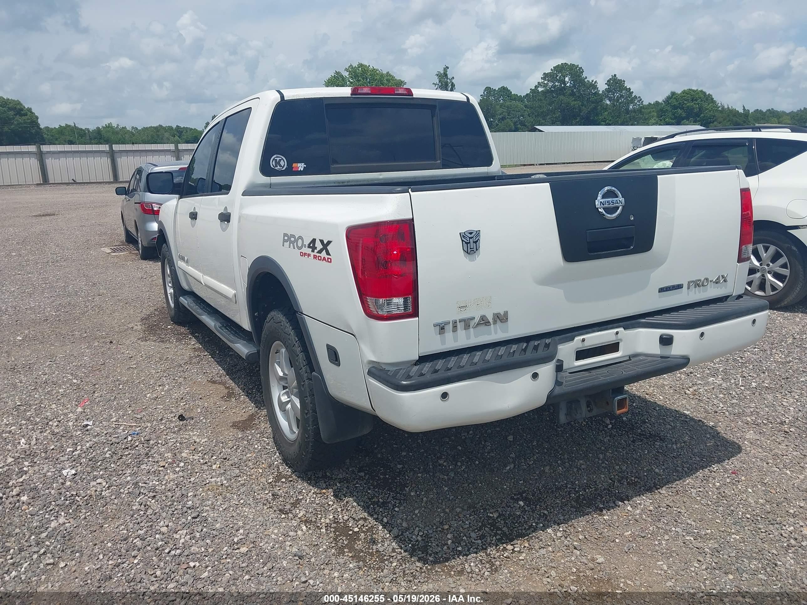 2012 Nissan Titan Pro-4x White vin: 1N6BA0EC6CN317438