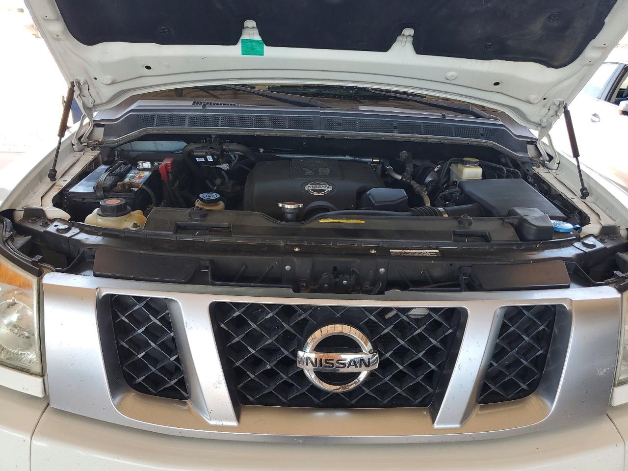 2015 Nissan Titan Pro-4x Белый vin: 1N6BA0EC7FN514879