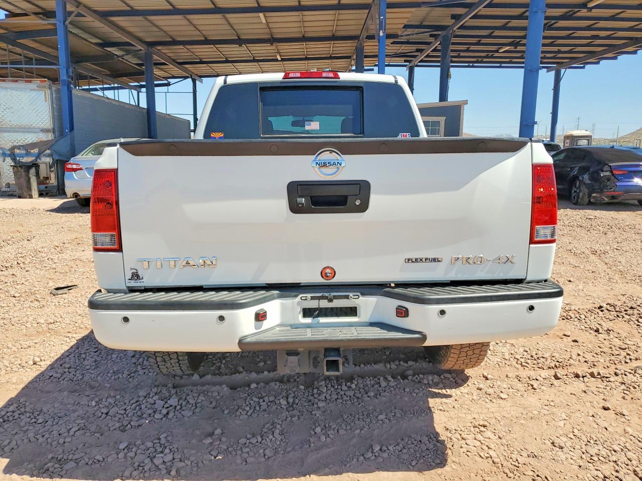 2015 Nissan Titan Pro-4x Белый vin: 1N6BA0EC7FN514879
