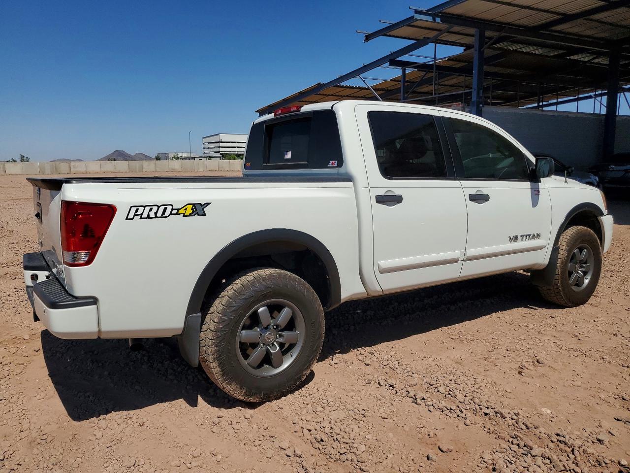 2015 Nissan Titan Pro-4x Белый vin: 1N6BA0EC7FN514879