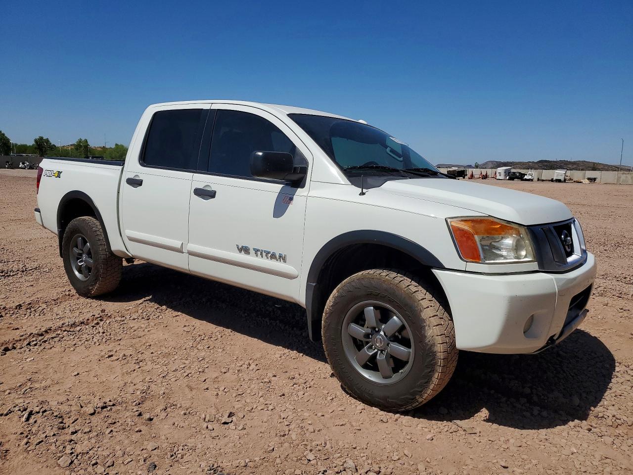 2015 Nissan Titan Pro-4x Белый vin: 1N6BA0EC7FN514879