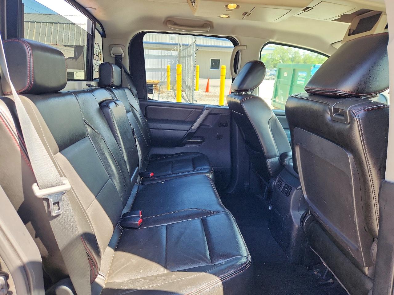 2011 Nissan Titan Sv Black vin: 1N6BA0EC8BN300056
