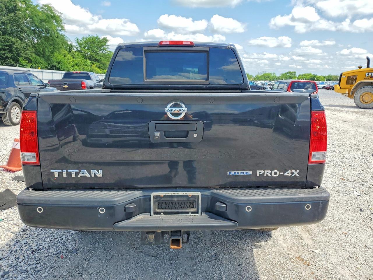 2014 Nissan Titan Pro-4x Черный vin: 1N6BA0EC8EN504506