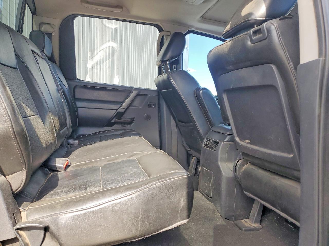 2011 Nissan Titan S/sv/sl/pro-4x Black vin: 1N6BA0EC9BN314807