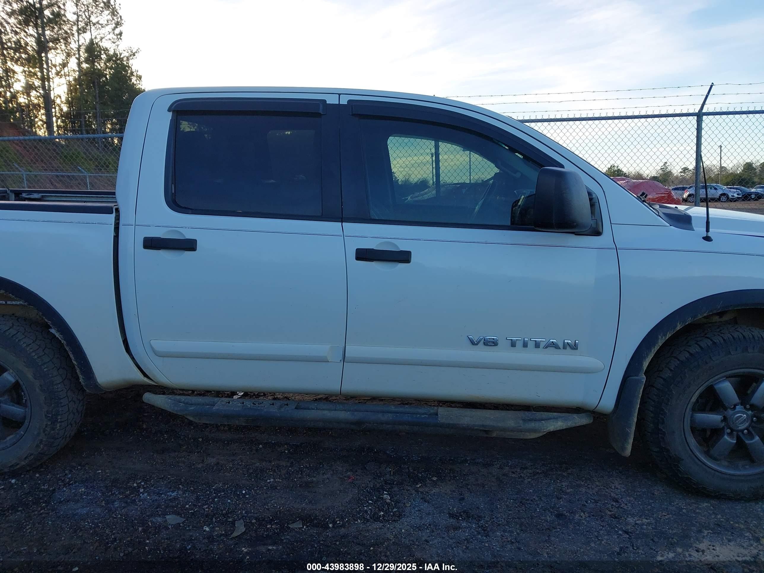 2013 Nissan Titan Pro-4x Белый vin: 1N6BA0EC9DN300747