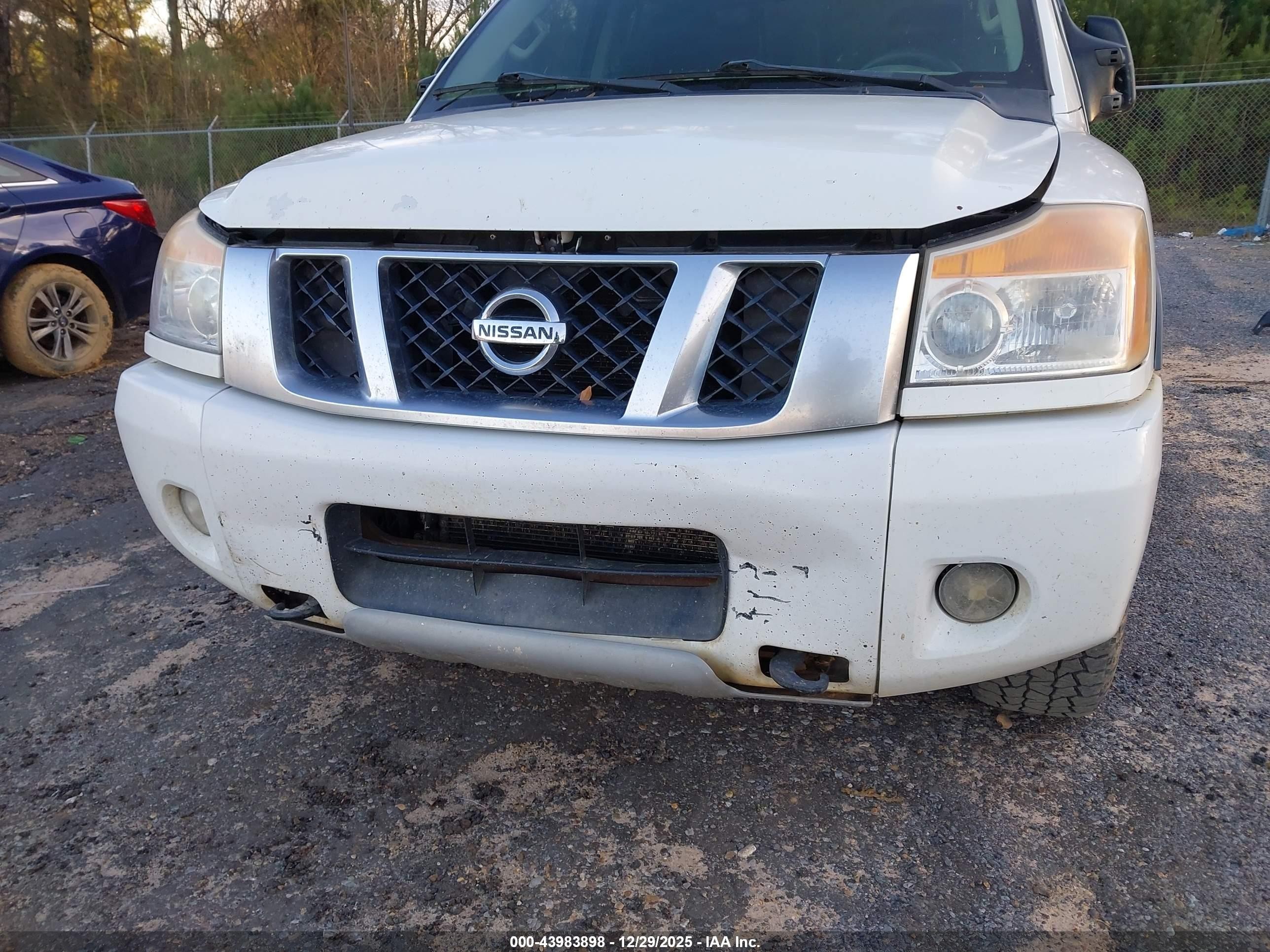 2013 Nissan Titan Pro-4x Белый vin: 1N6BA0EC9DN300747